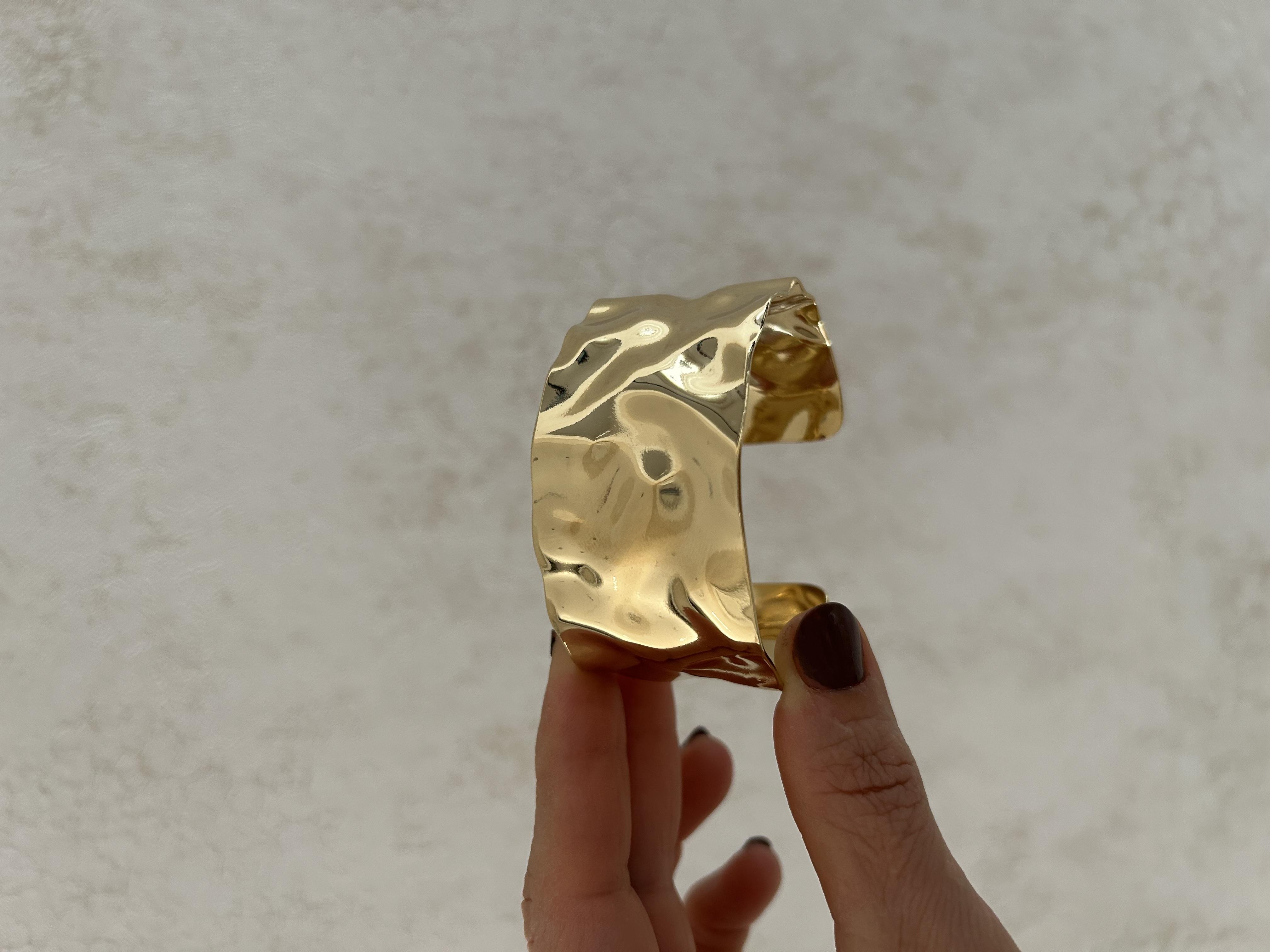 Gold dalgalı plaka model kol aksesuarı 