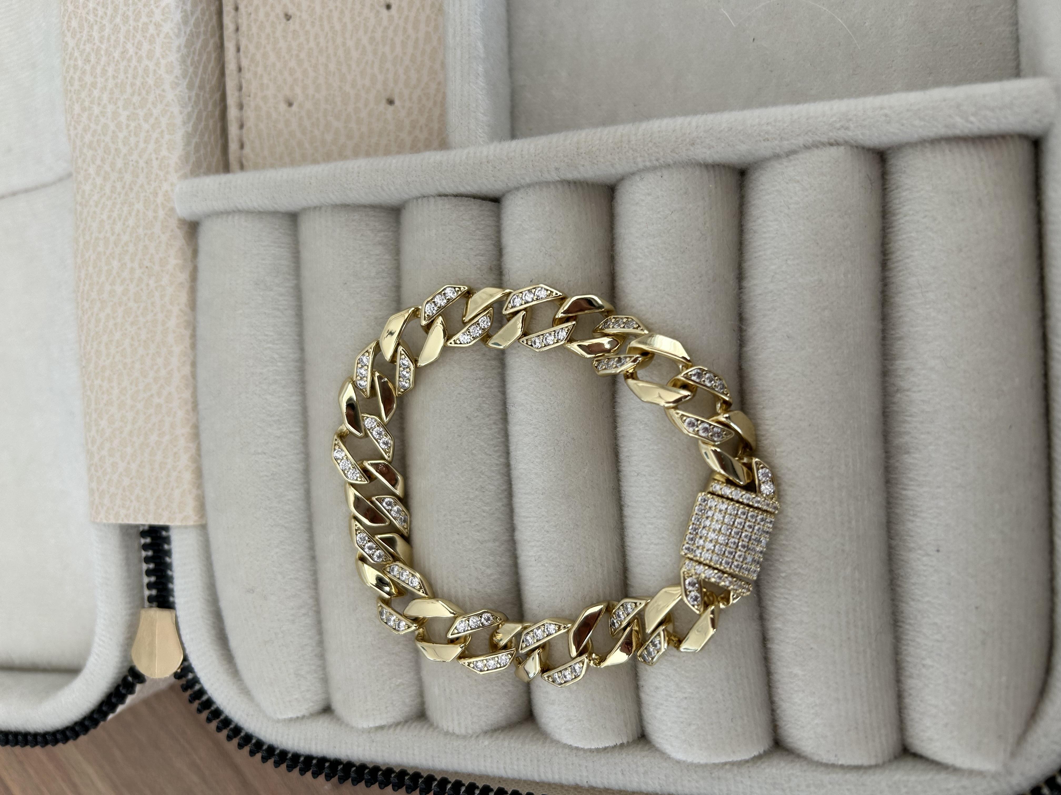 Gurmet taşlı kuyumcu bileklik 