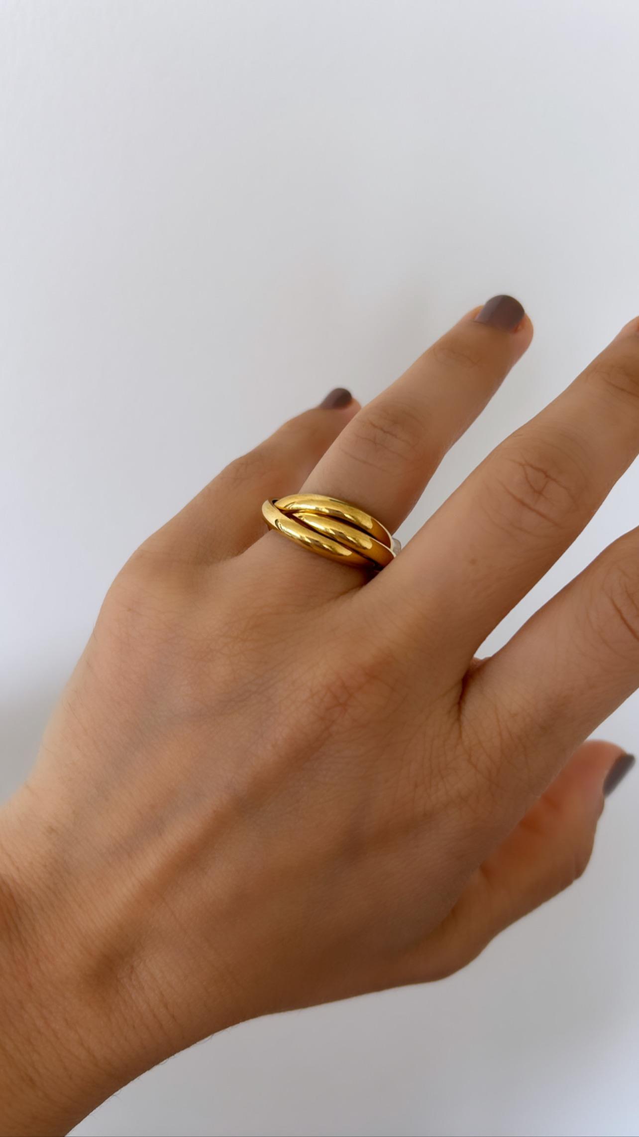 İç içe geçmeli üçlü yüzük