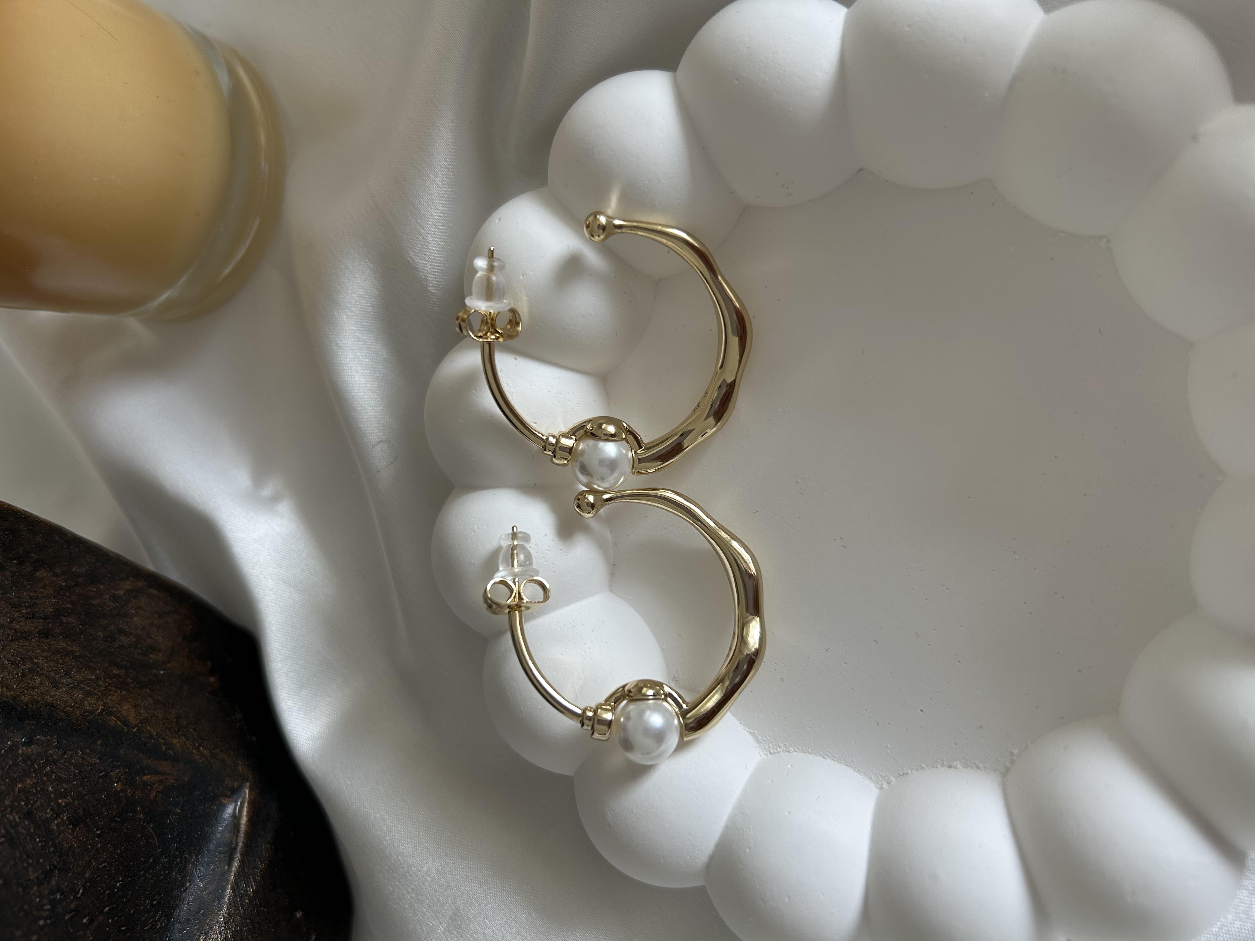 İncili halka tasarım küpe 