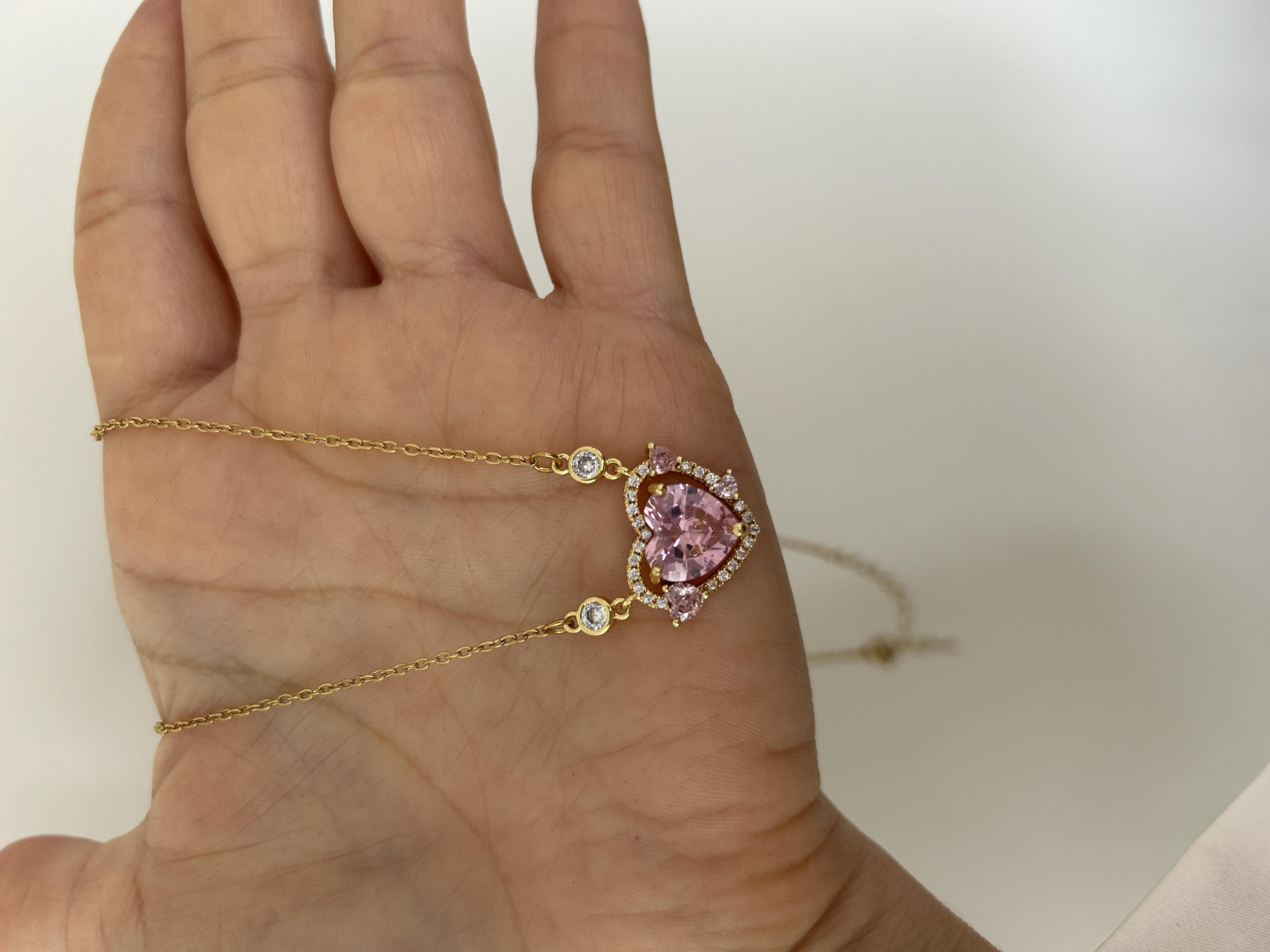 Kalp model pembe taşlı kolye 