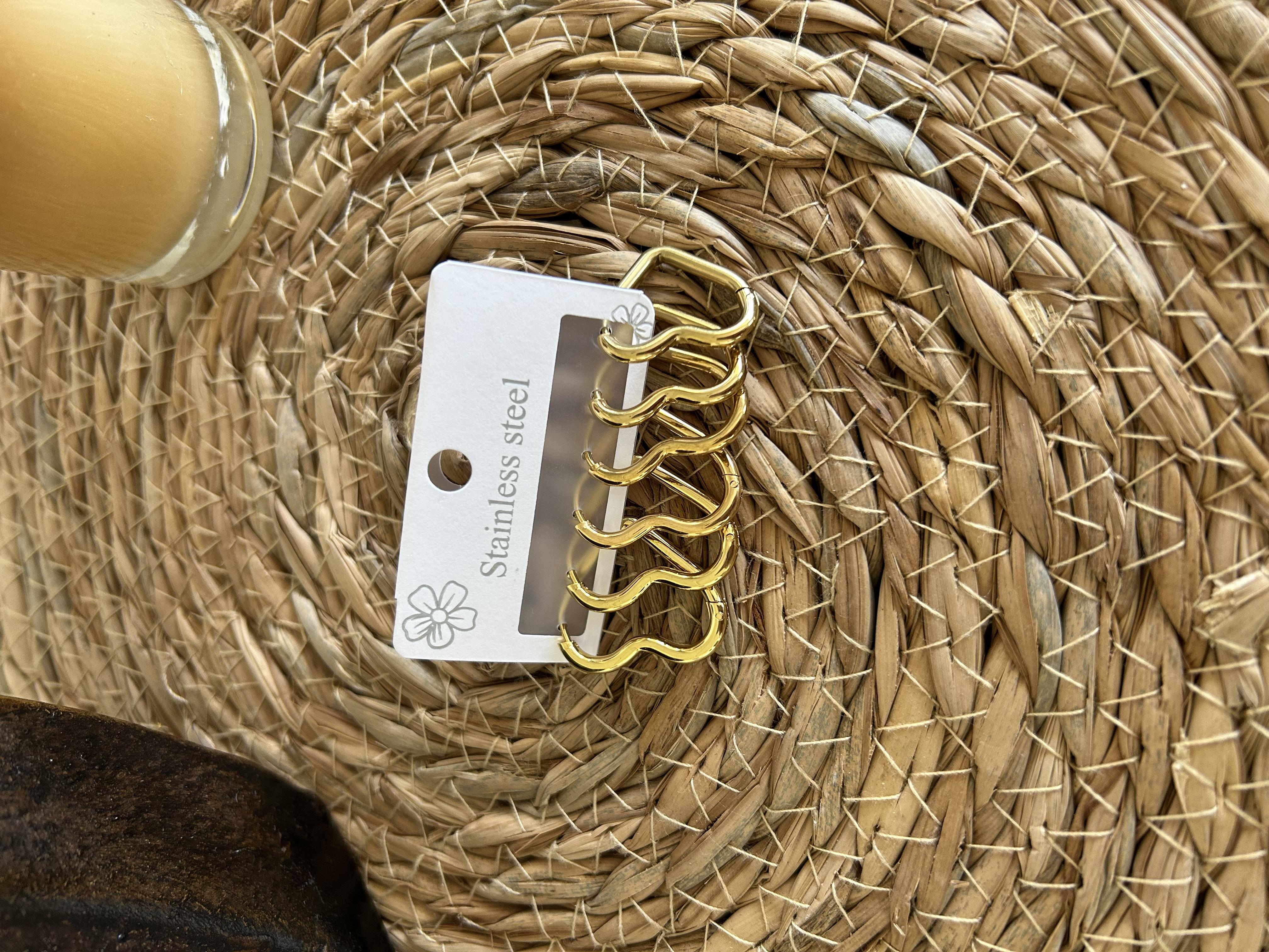 Kalpli altılı küpe set modeli 