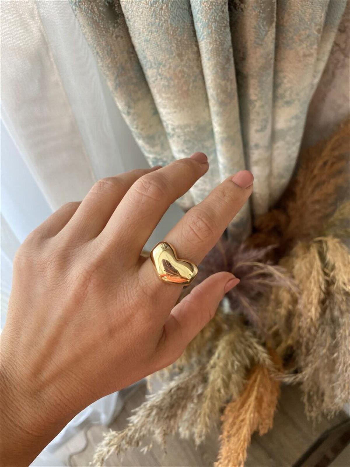 Kalpli çelik yüzük