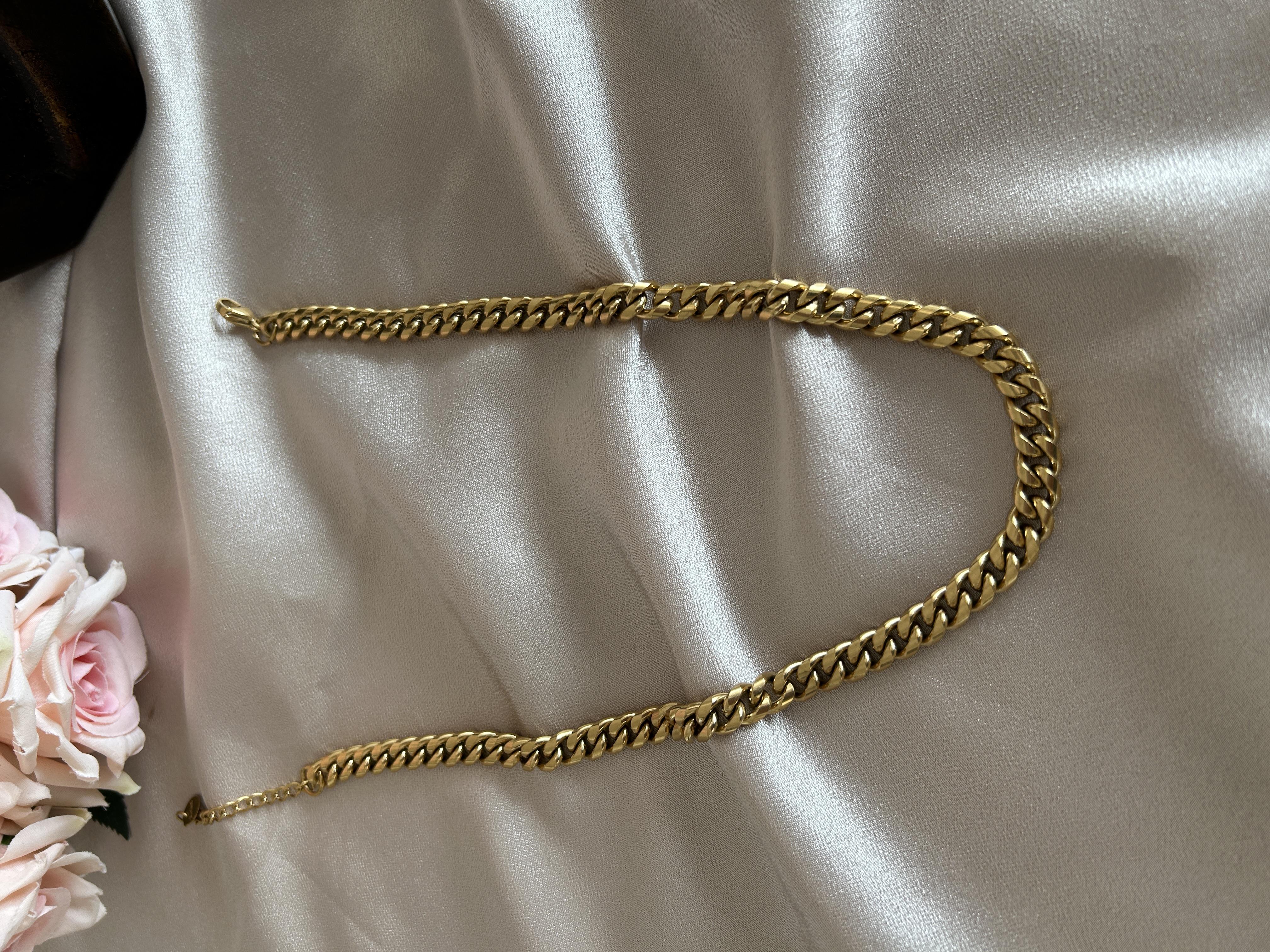 Lazer kesim kalın model kolye 