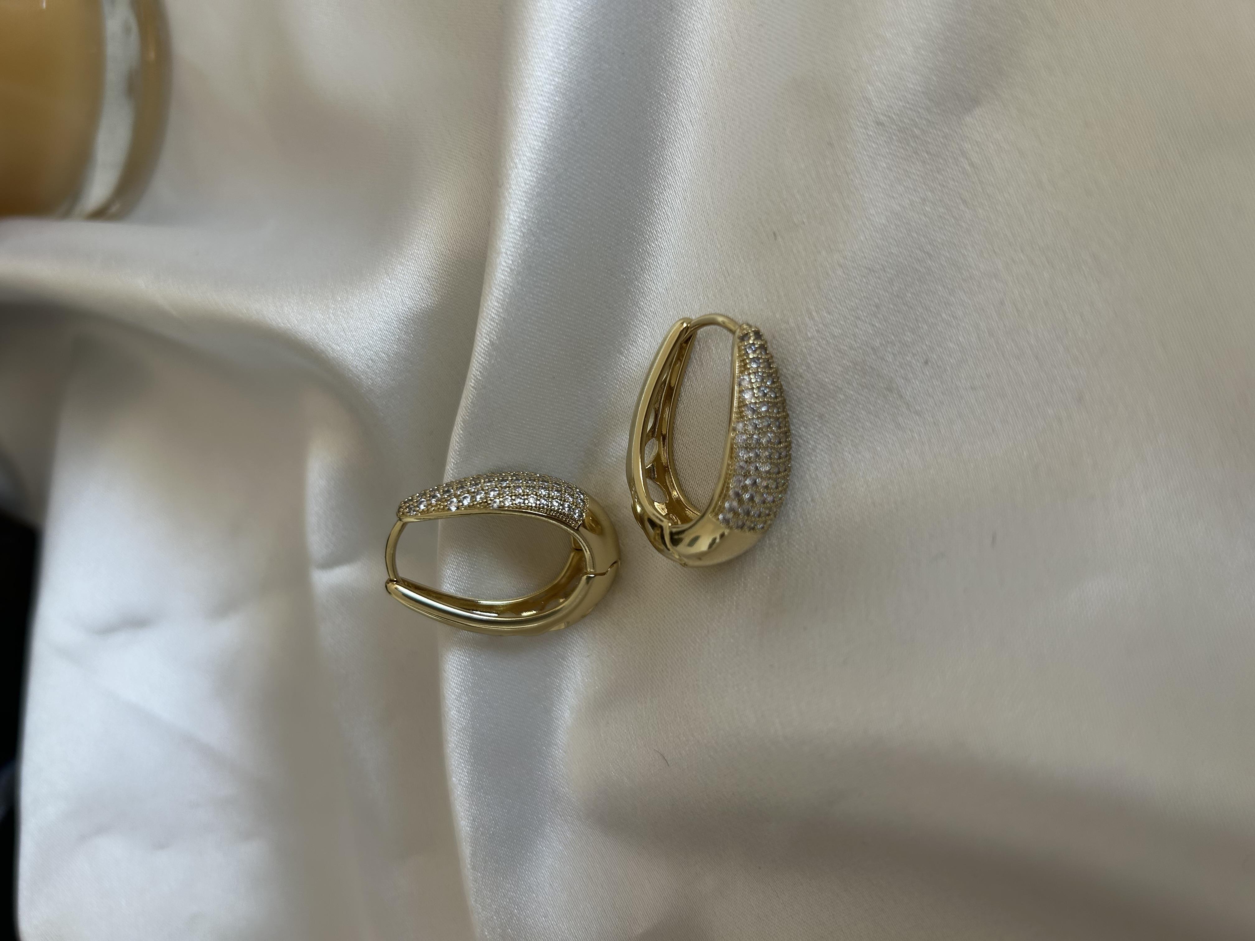 Özel seri 14k taşlı küpe 