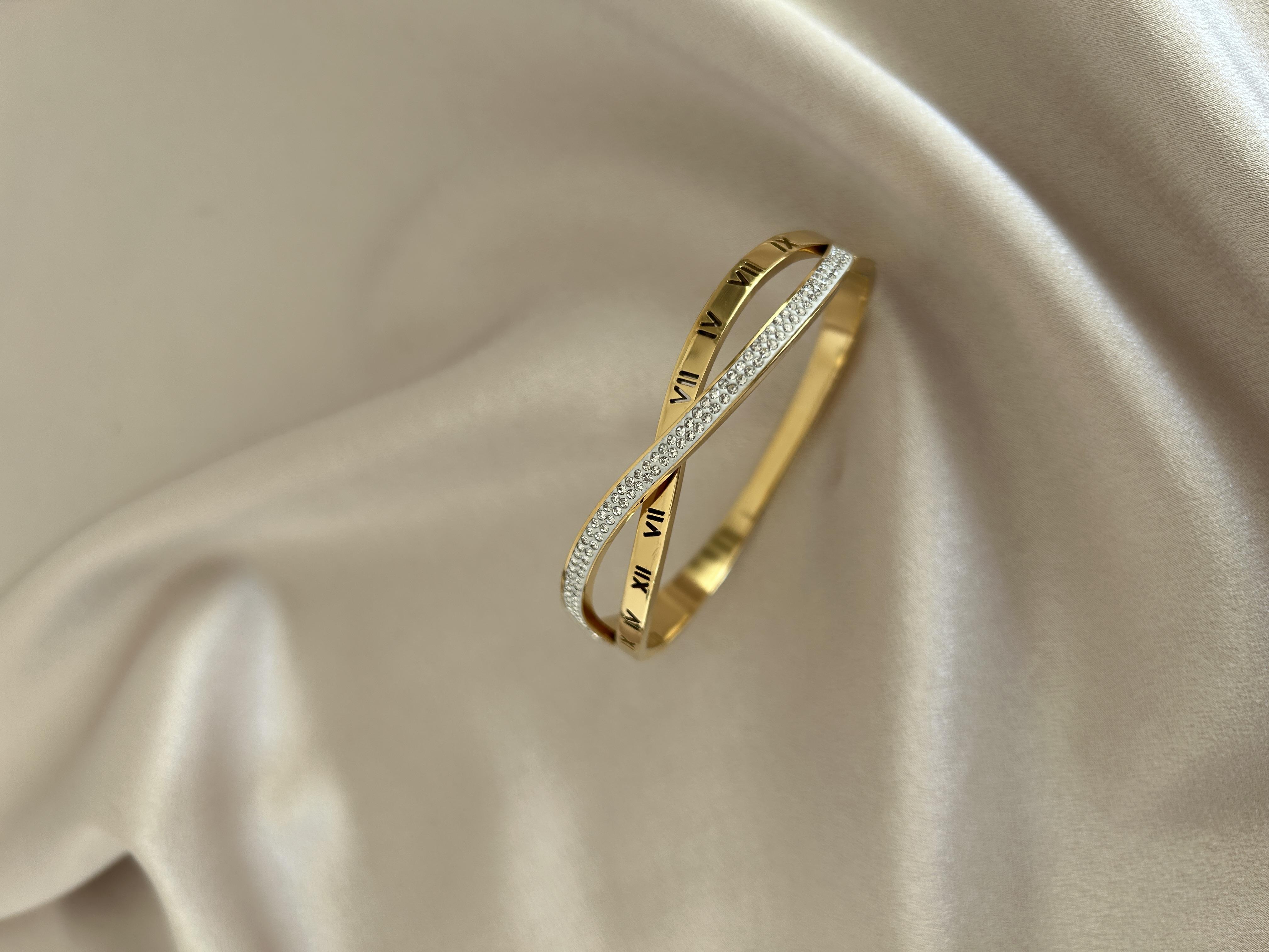 Roma rakamlı taşlı kelepçe