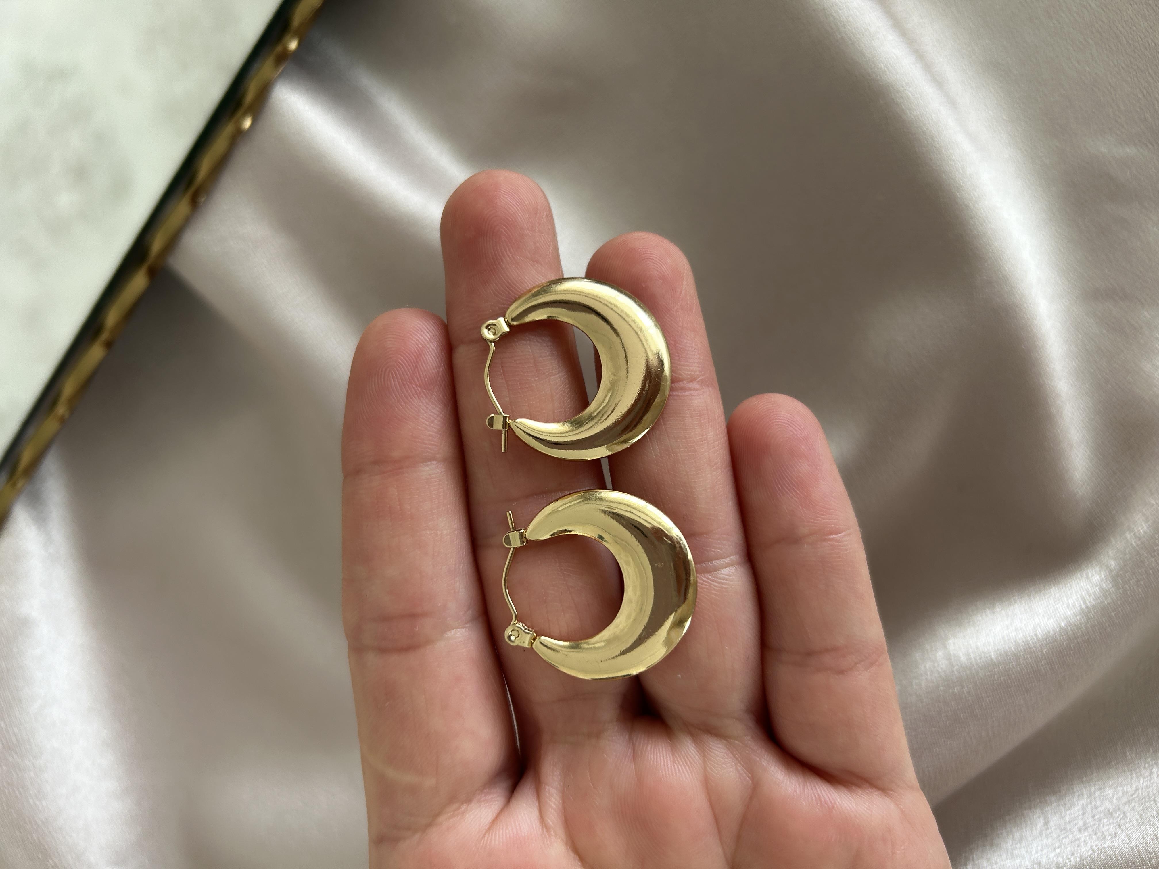 Sepet model küçük boy gold küpe 