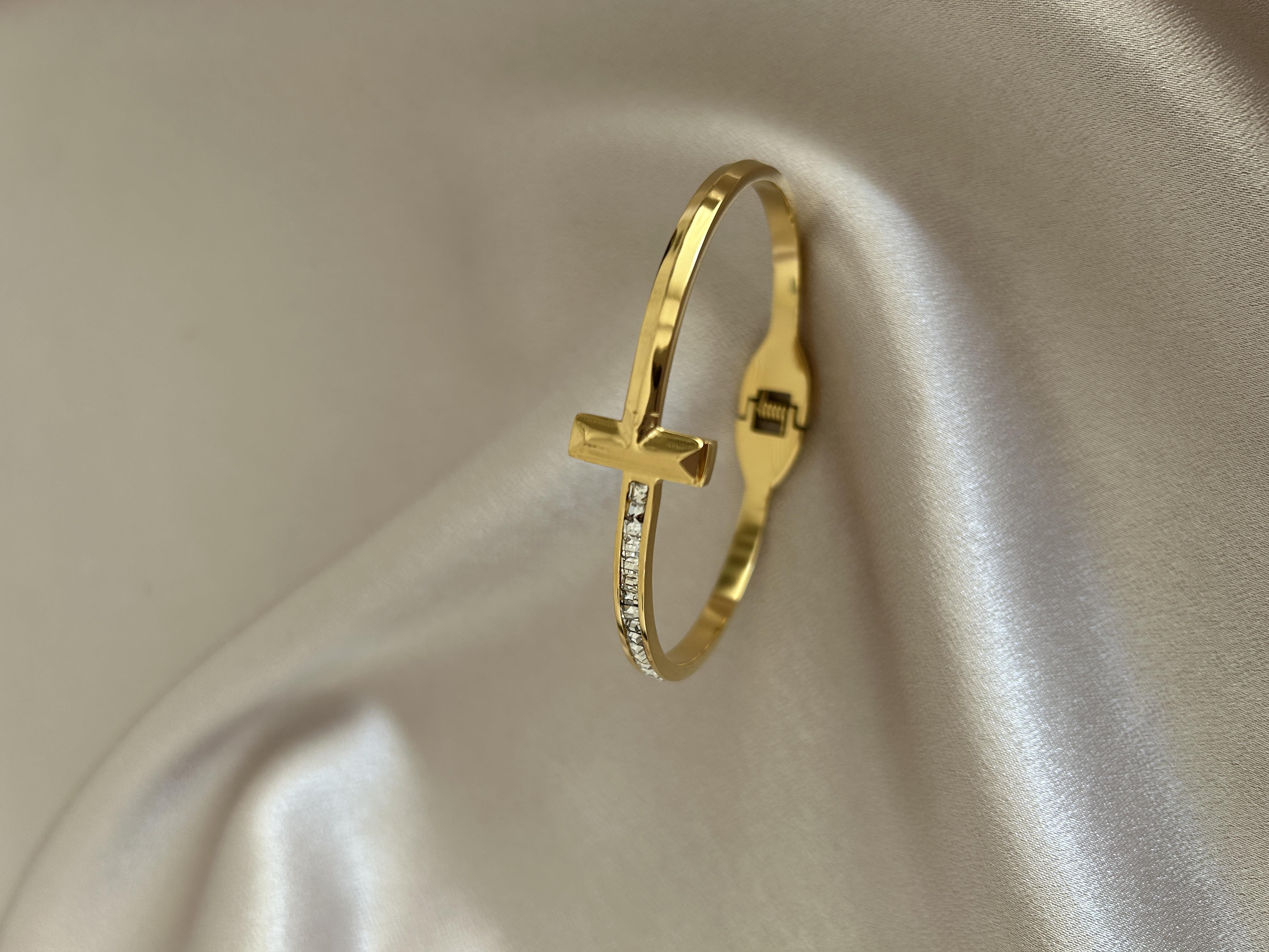 Taşlı T kelepçe kuyumcu model