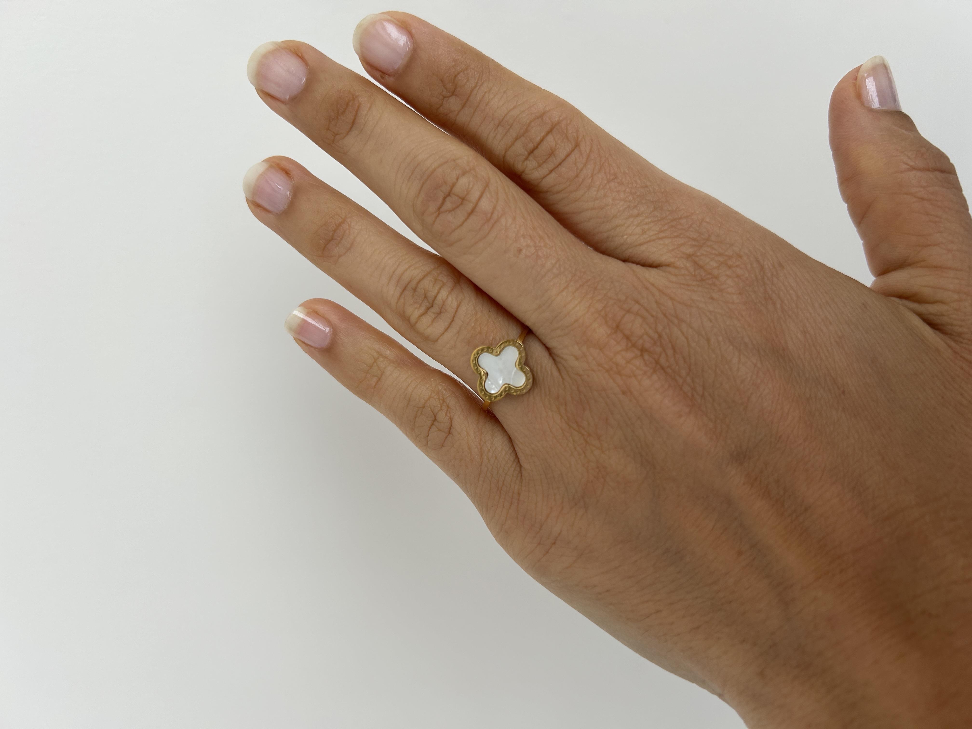 Van cleef beyaz model yüzük 