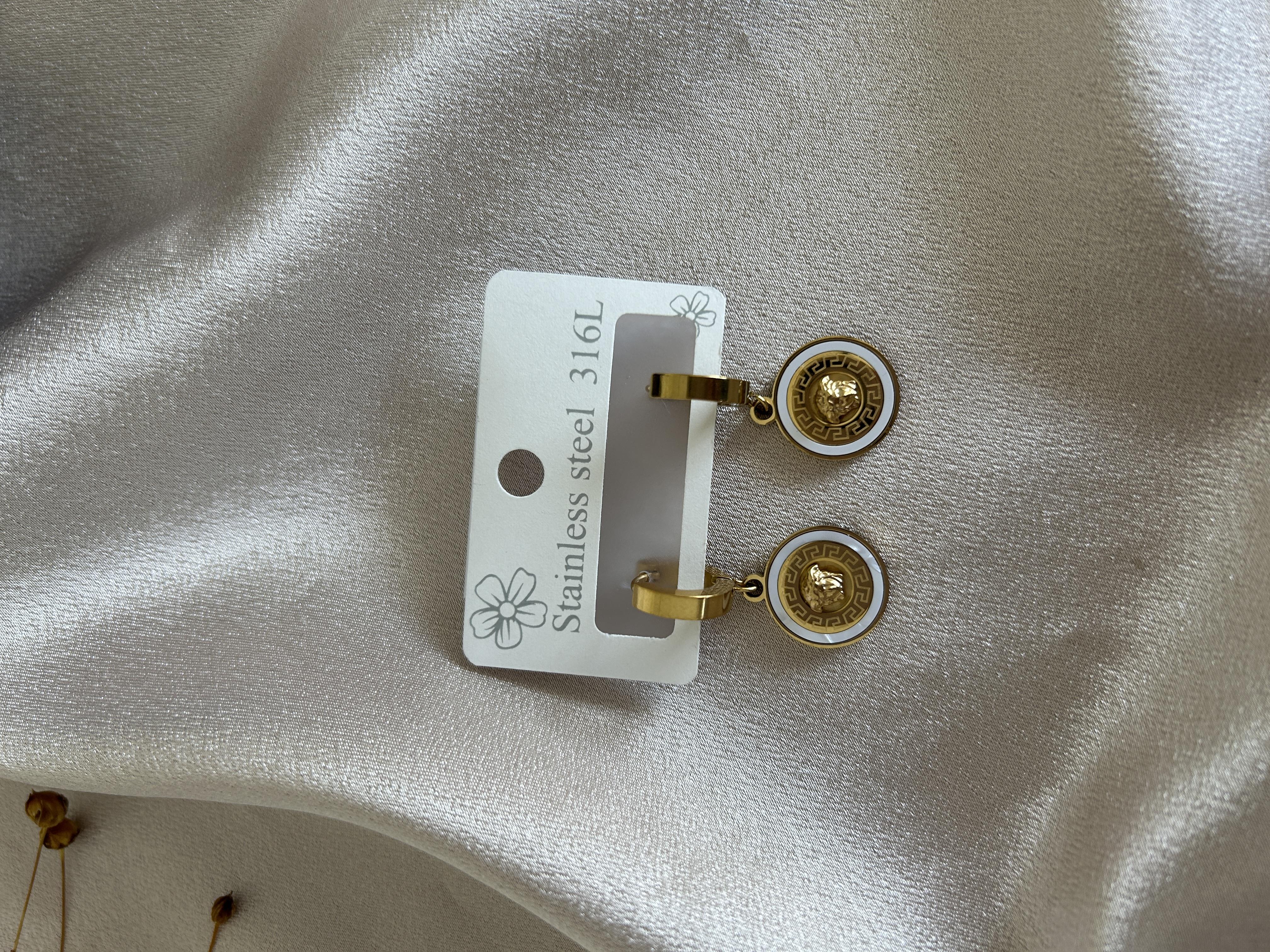 Versage beyaz model küpe 