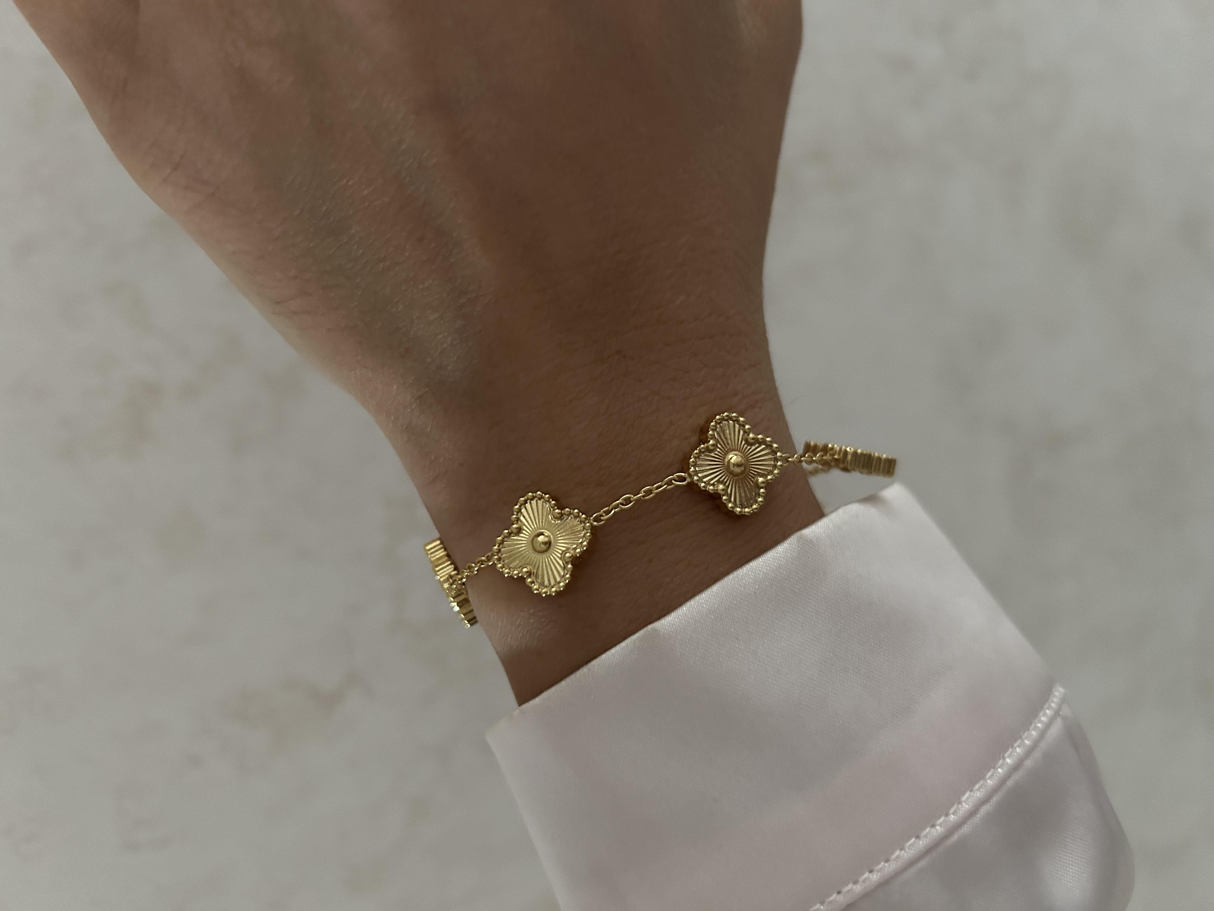 Yonca beşli gold bileklik 