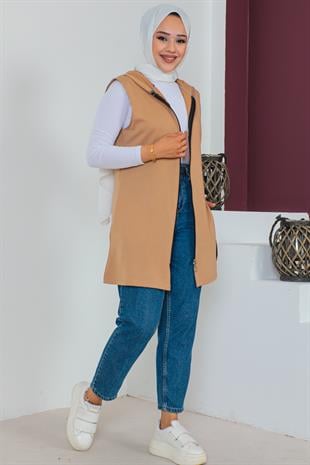 Fermuarlı Arma Detaylı Spor Yelek-Bisküvi