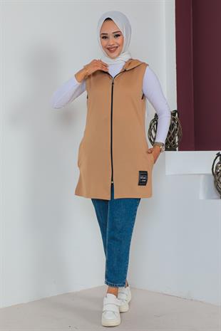 Fermuarlı Arma Detaylı Spor Yelek-Bisküvi