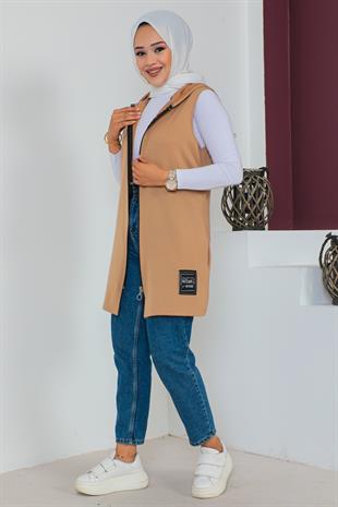 Fermuarlı Arma Detaylı Spor Yelek-Bisküvi