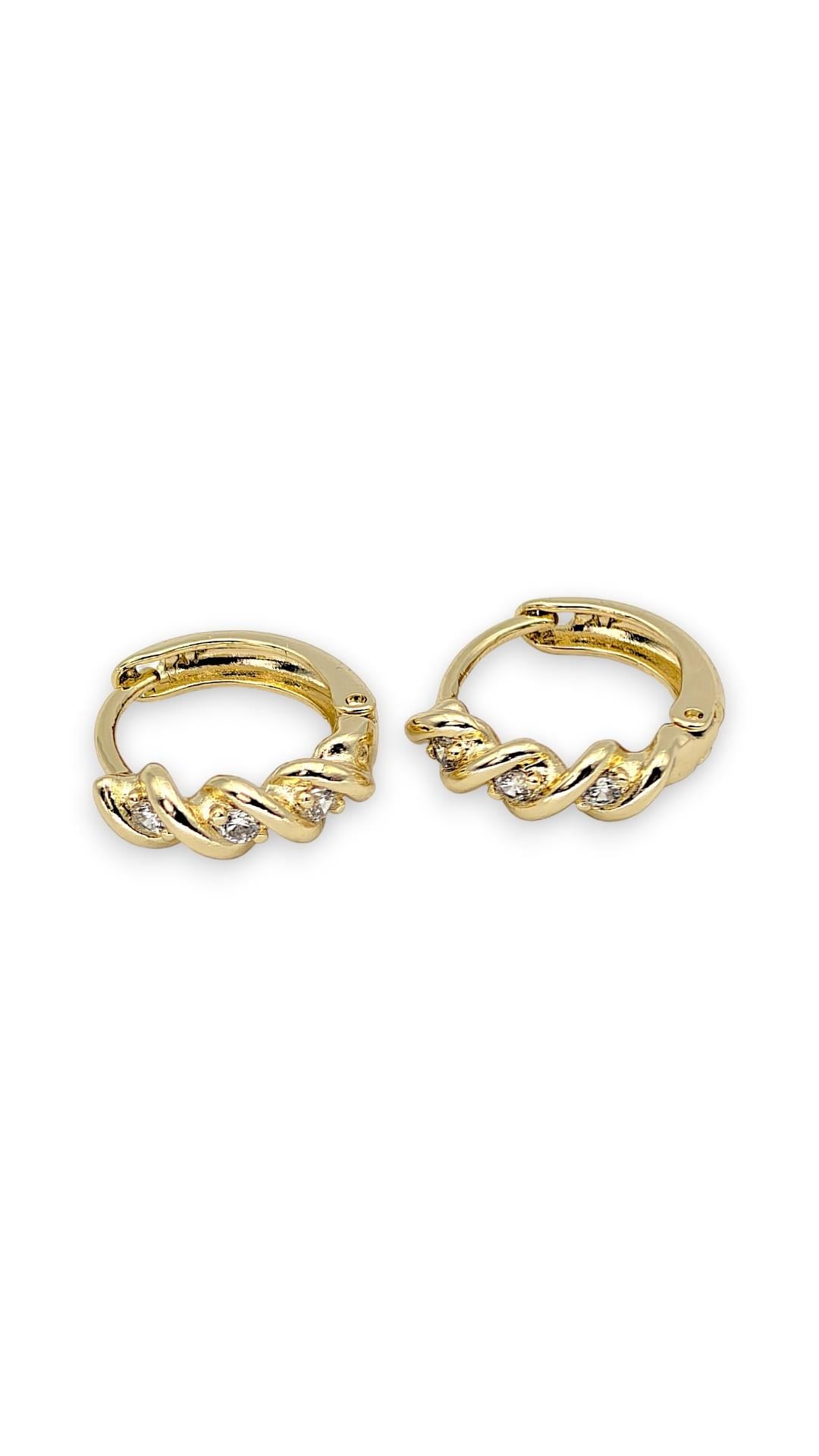 Ara Ara Taşlı Burgu Küpe 14K Gold 1.5cm