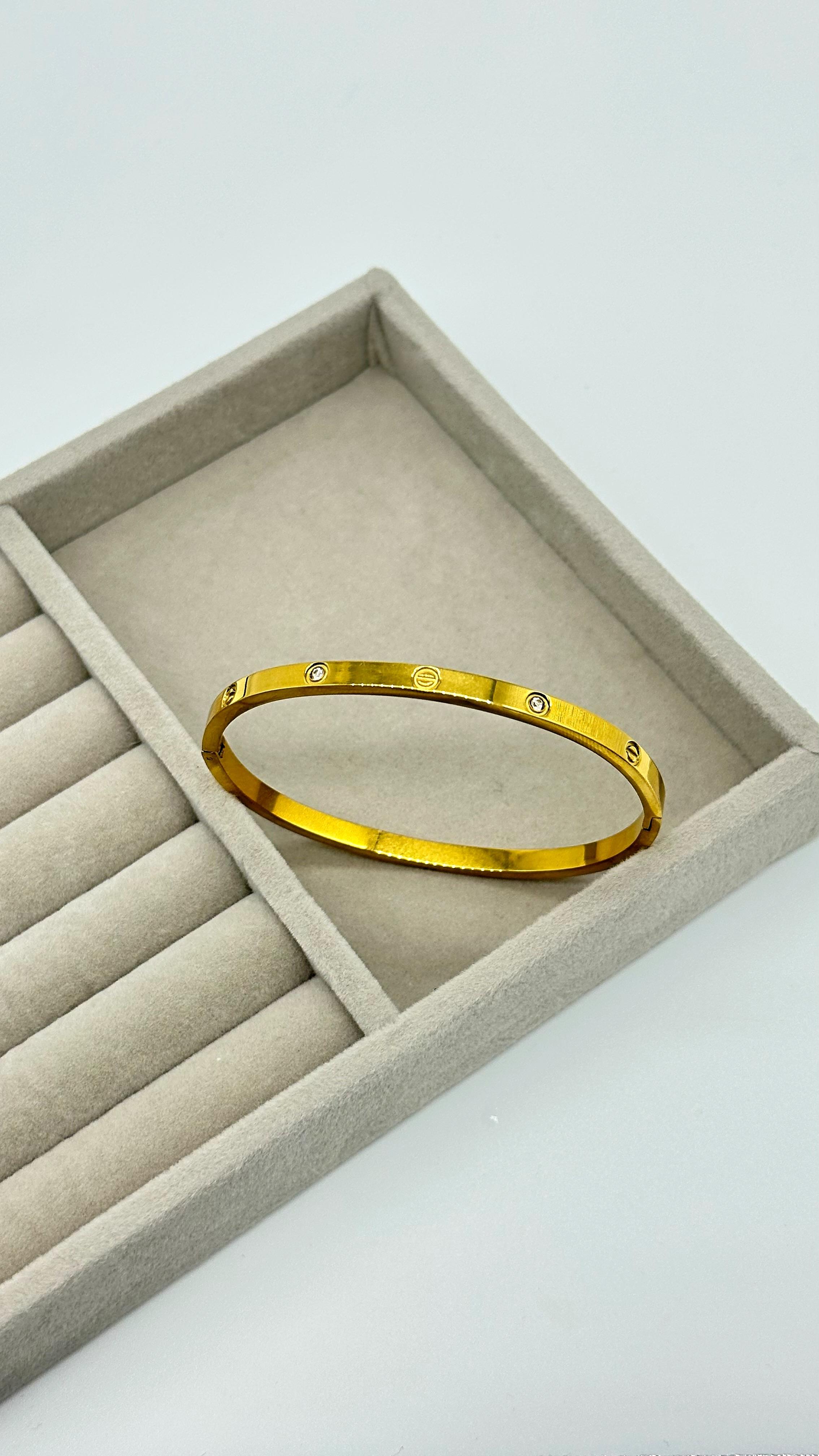Cartier Kelepçe İnce Taşlı Orta Boy