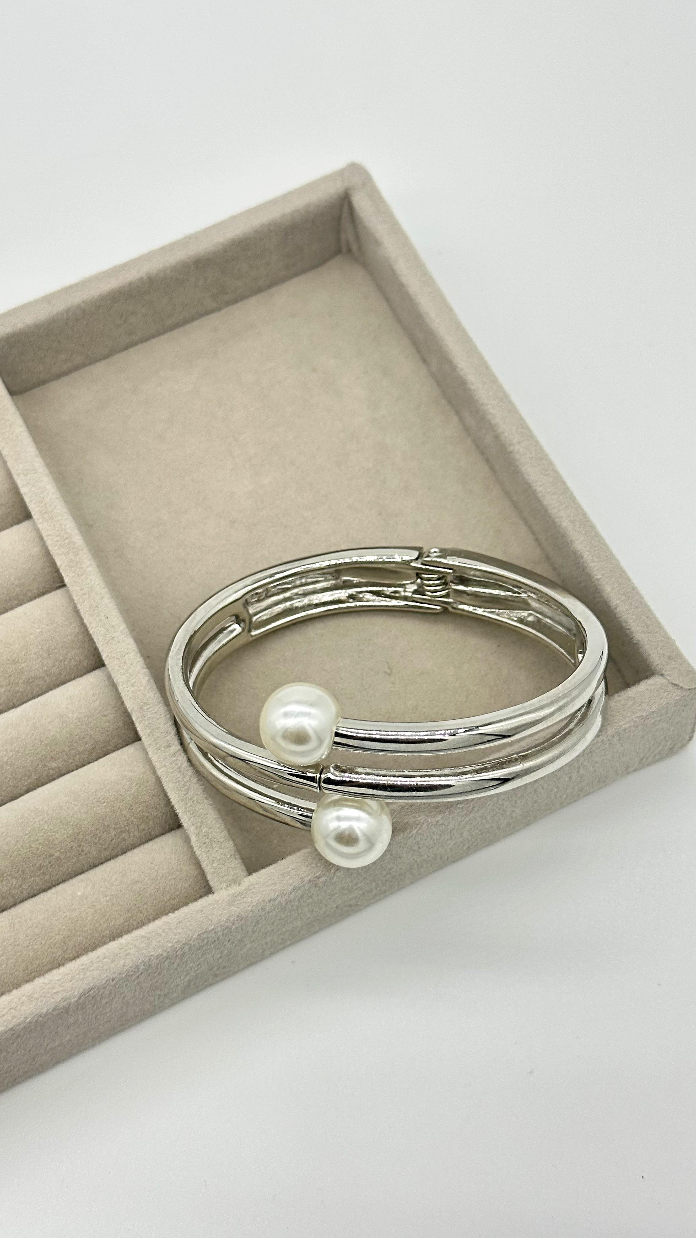 İncili Yaylı Kelepçe Silver