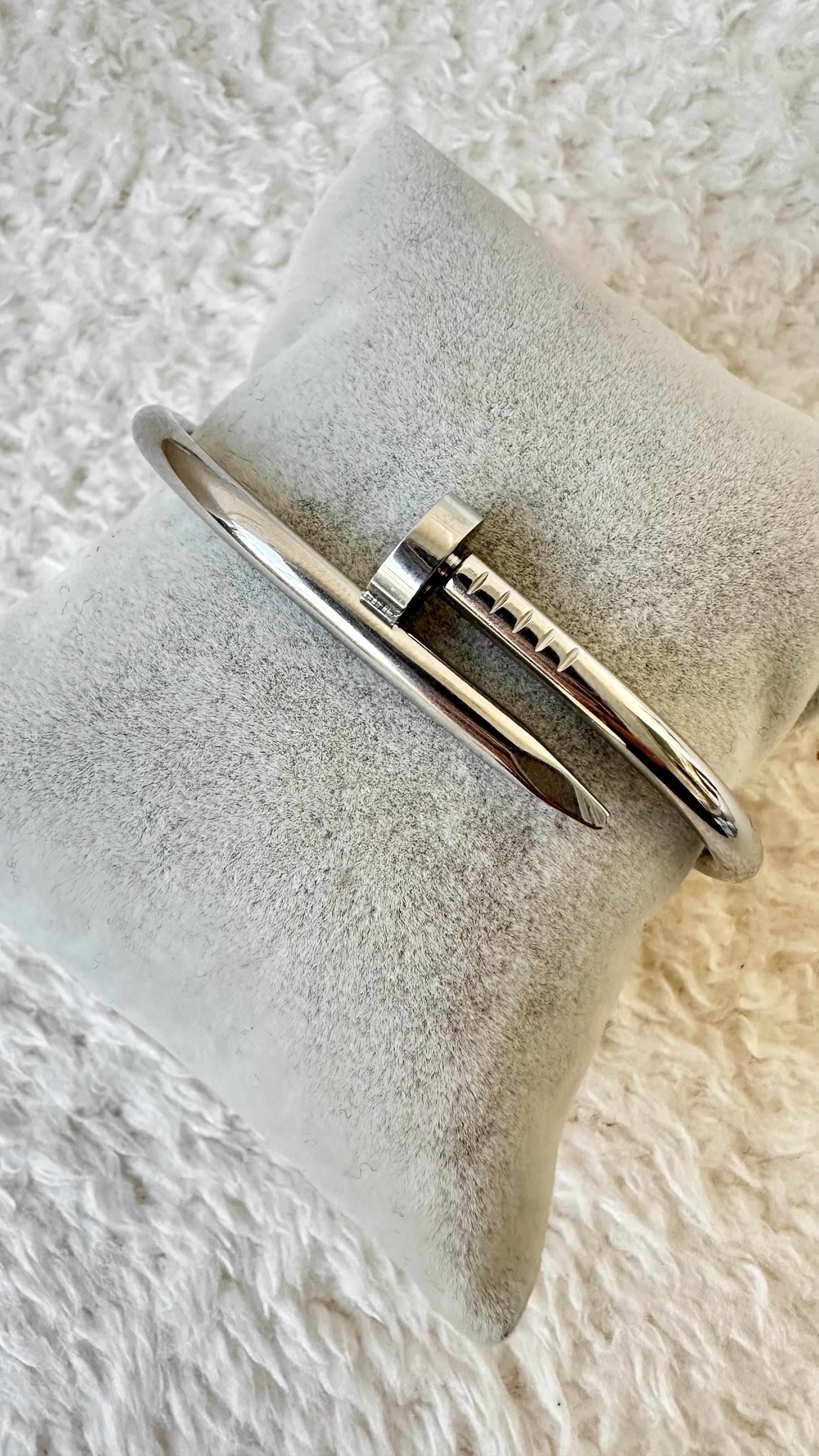 Özel Seri Marka Model Çivi Görünüm Silver Kelepçe