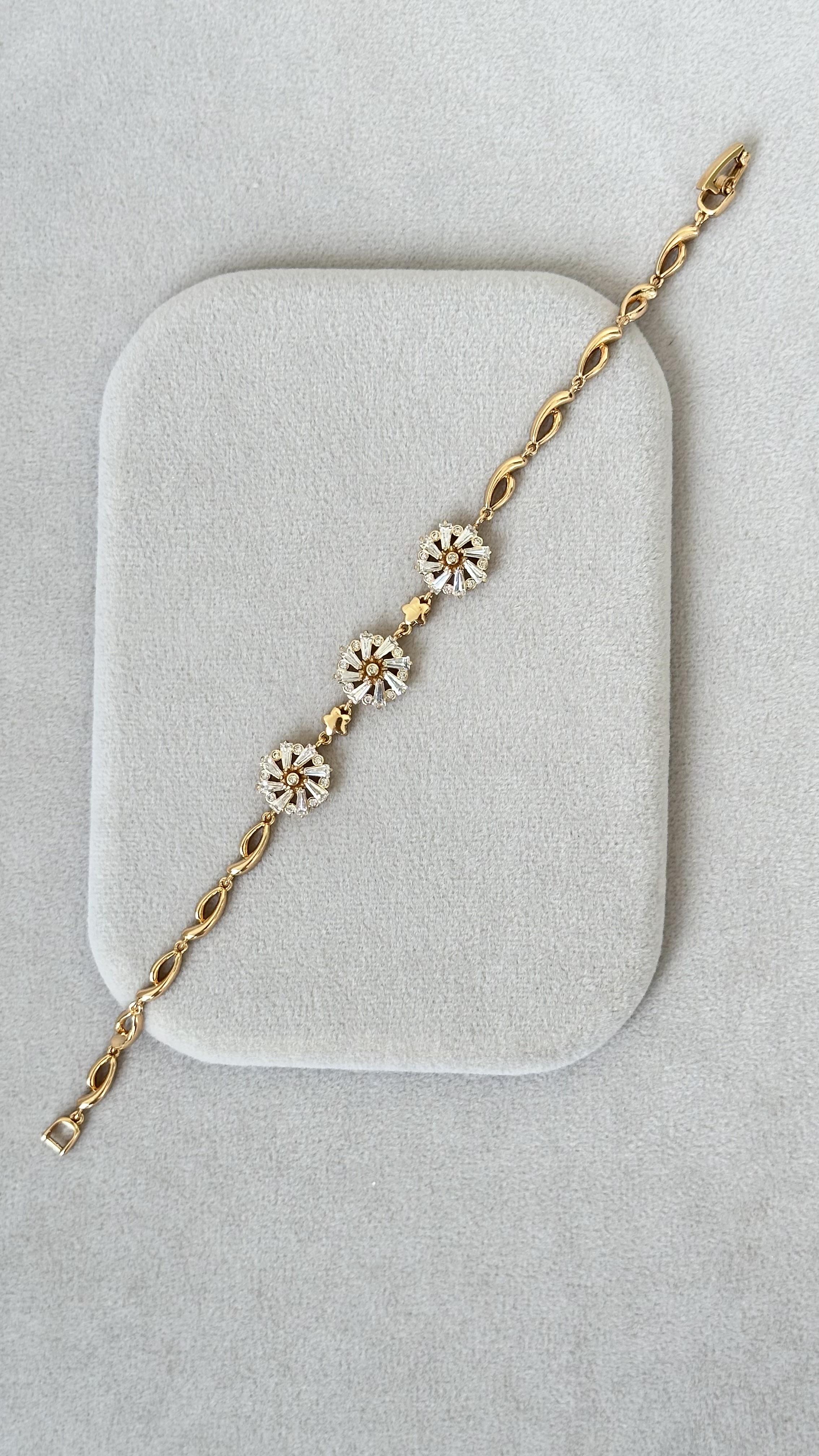 Üç Yoncalı Taşlı Bileklik