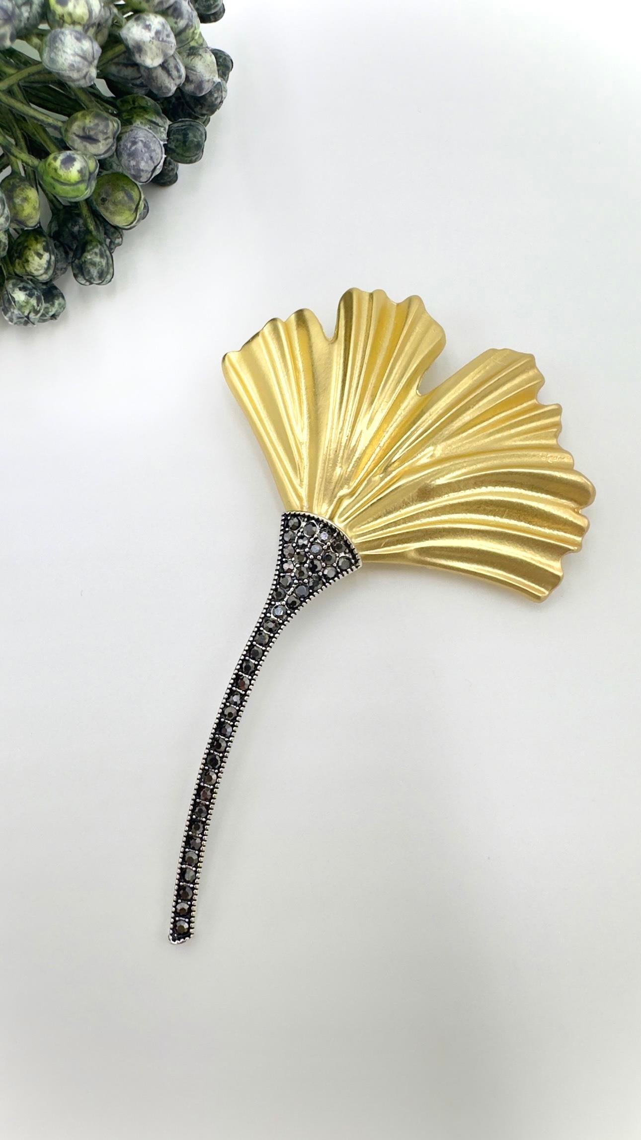 Altın Yelpaze Model Broş