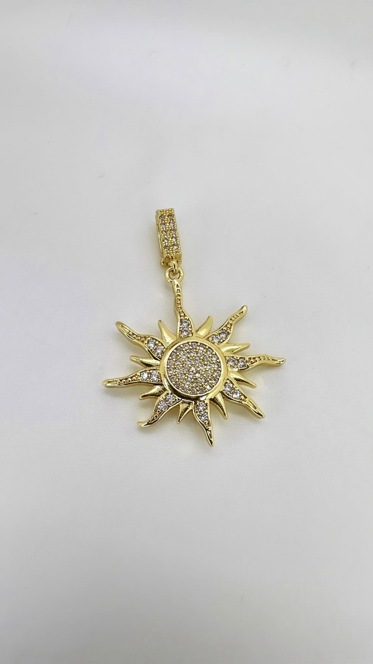 Dalgalı Güneş Charm