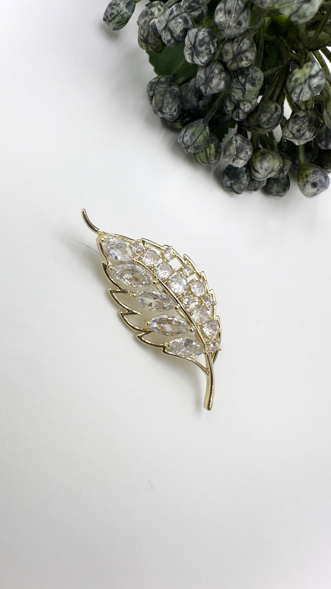 Gold Çınar Yaprağı Model Broş