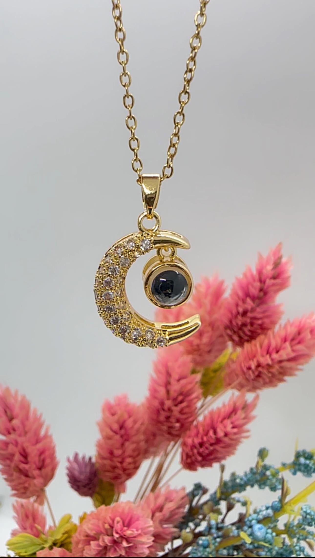 Hilal 100 Dilde Seni Seviyorum Kolyesi