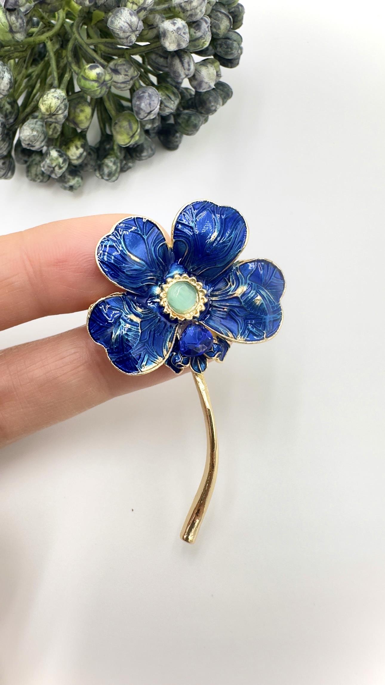 Mavi Flower Model Broş