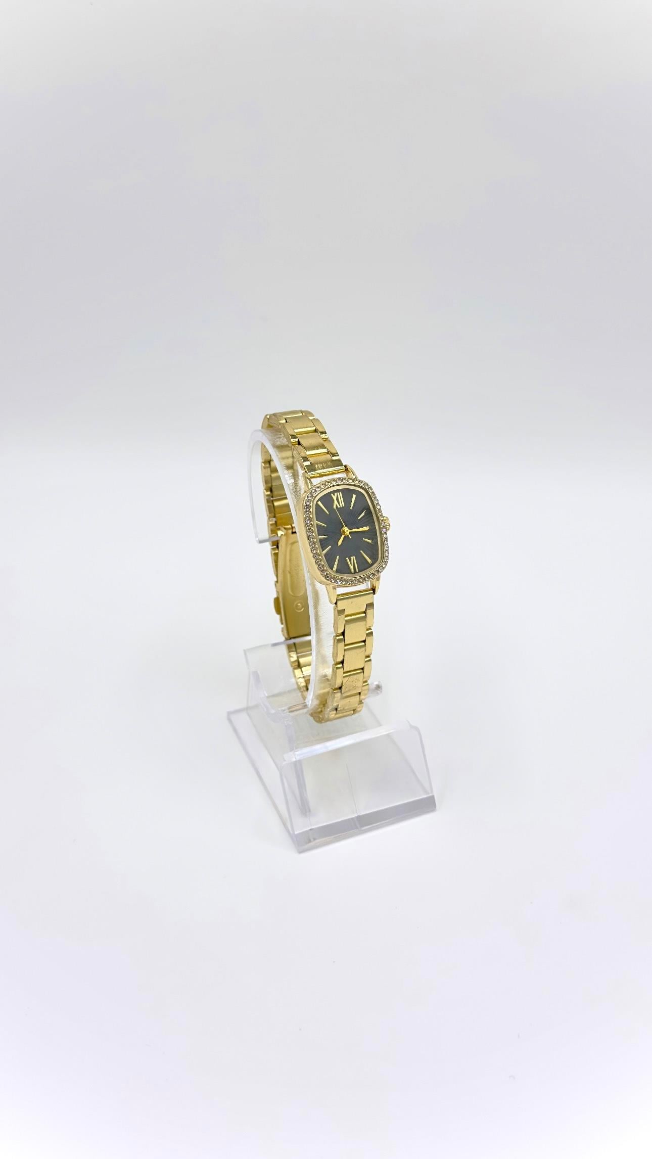 Oval Gold Taşlı Siyah Kadranlı Saat