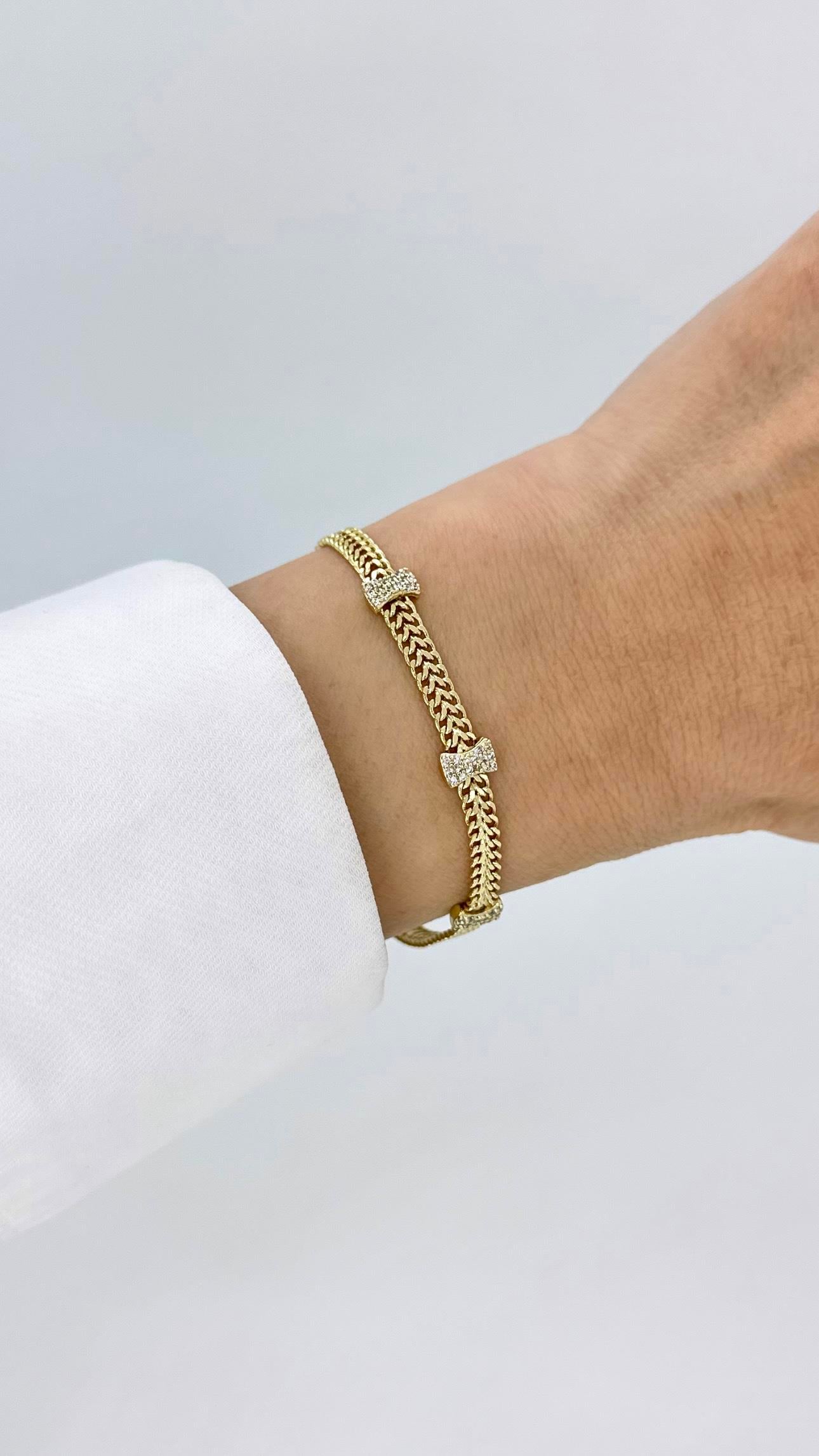 Vip 14 K Bağet Taşlı Viyana Bileklik