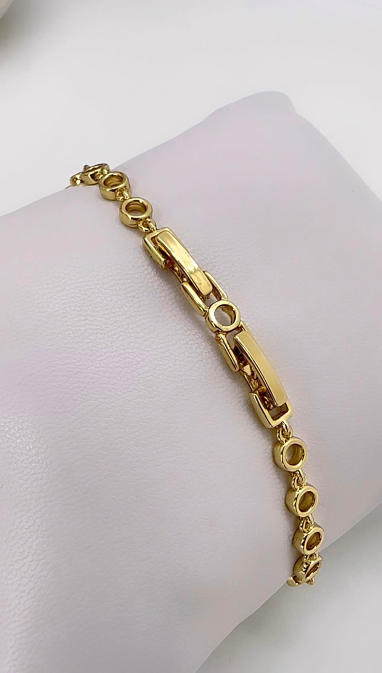 Vip 14 K Çiçekli Bileklik