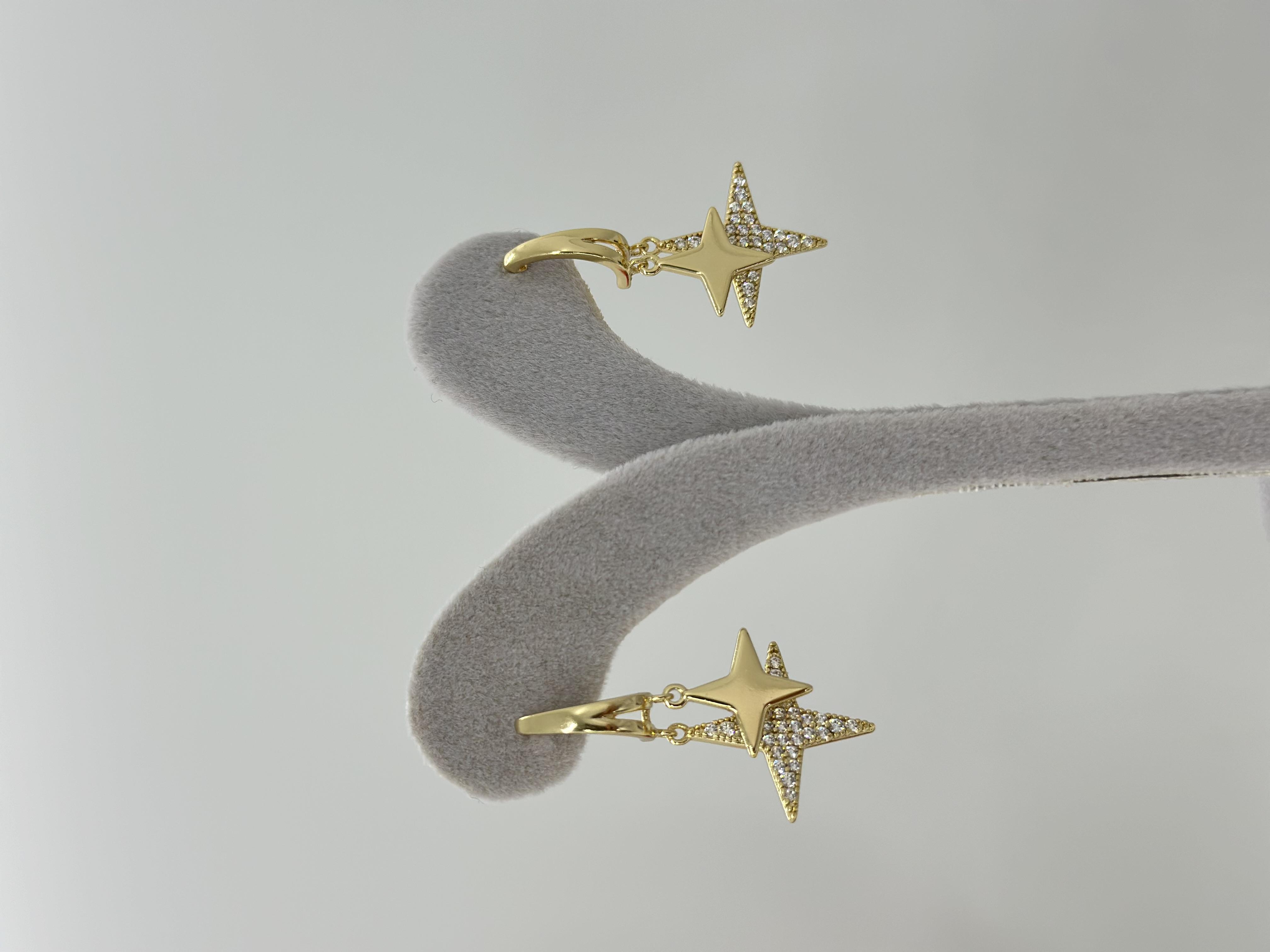 Vip 14 K Çift Yıldızlı Küpe