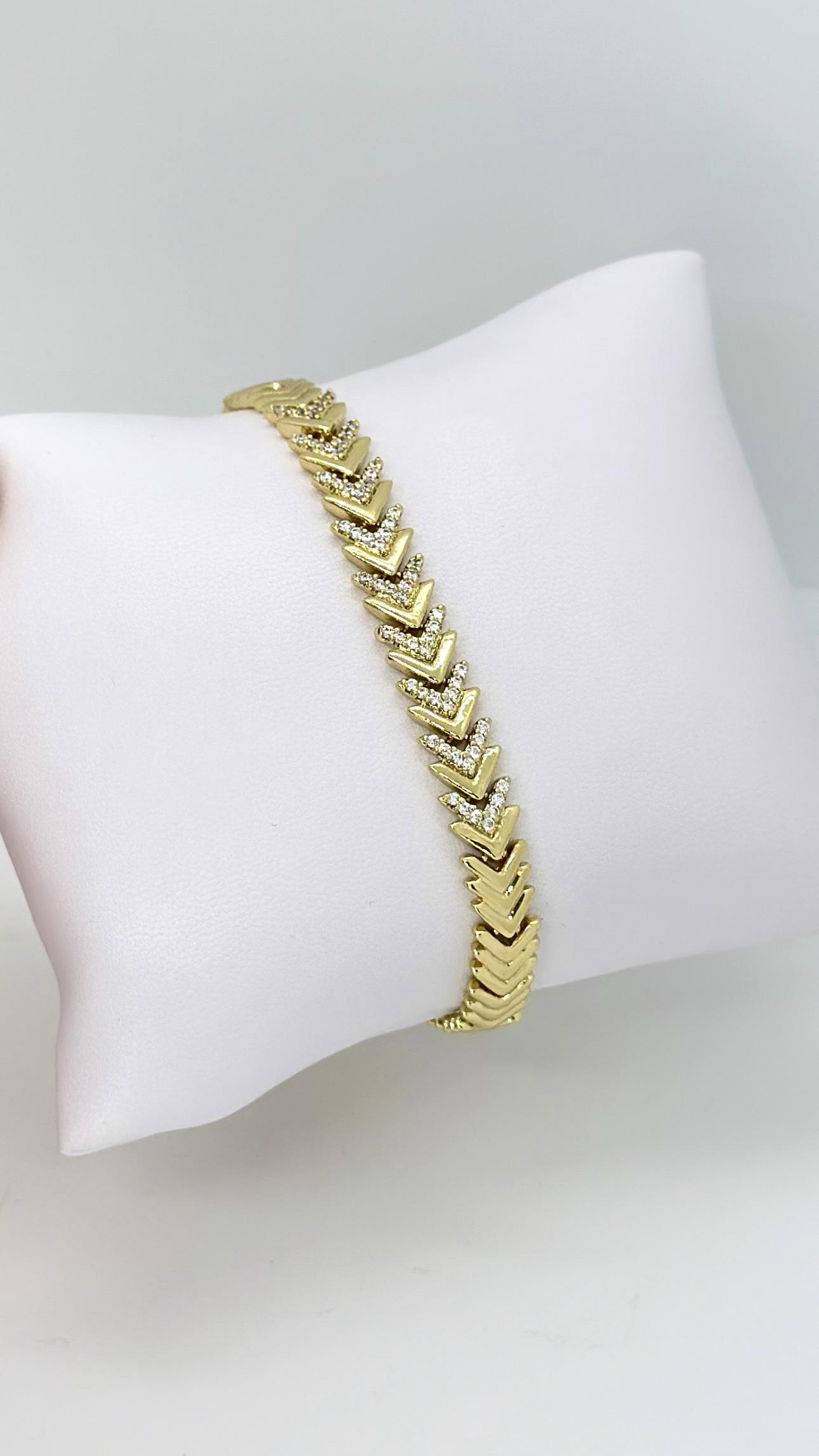 Vip 14 K Taşlı Balık Sırtı Bileklik