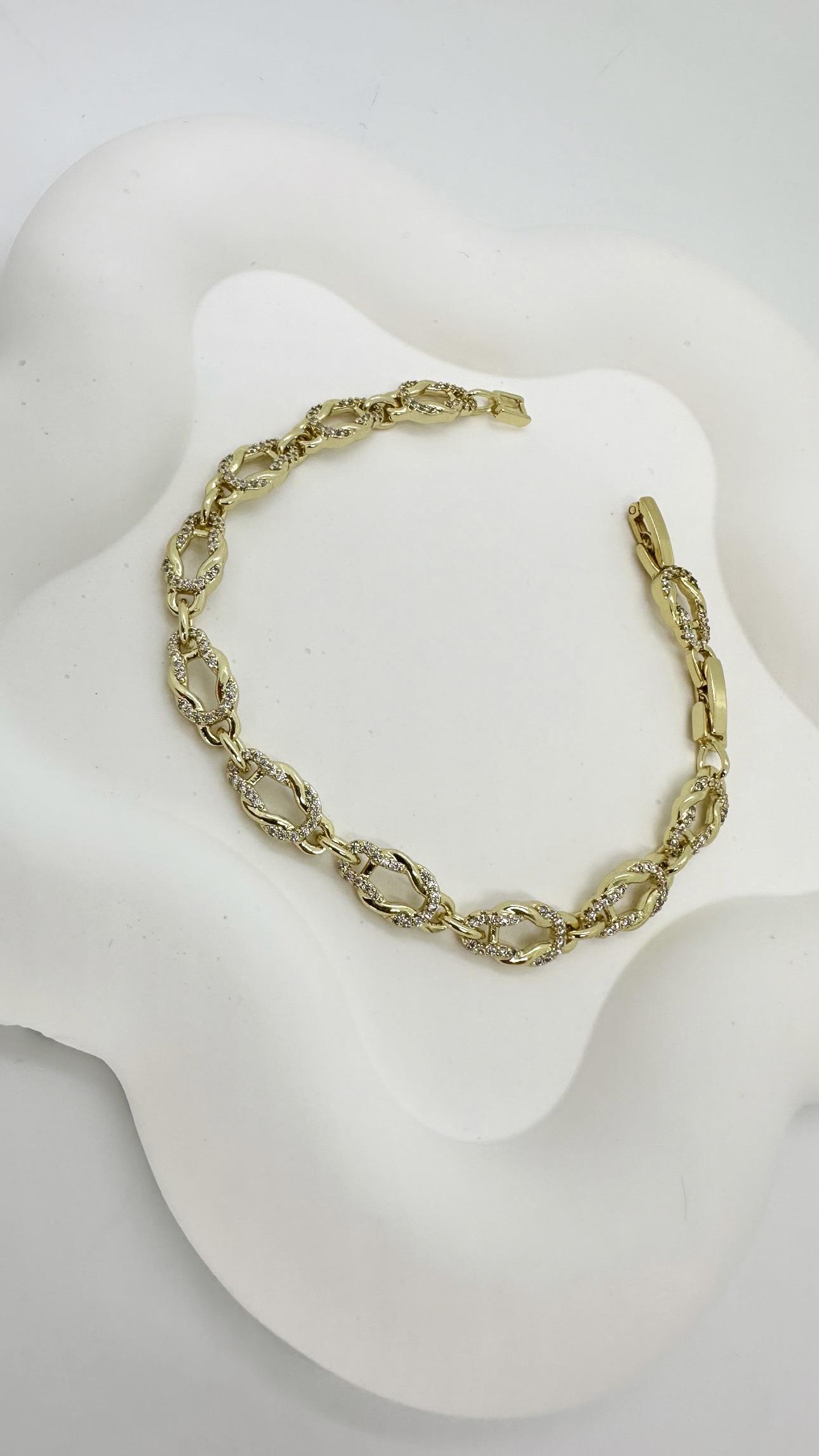 Vip 14 K Taşlı Oval Örğü Bileklik
