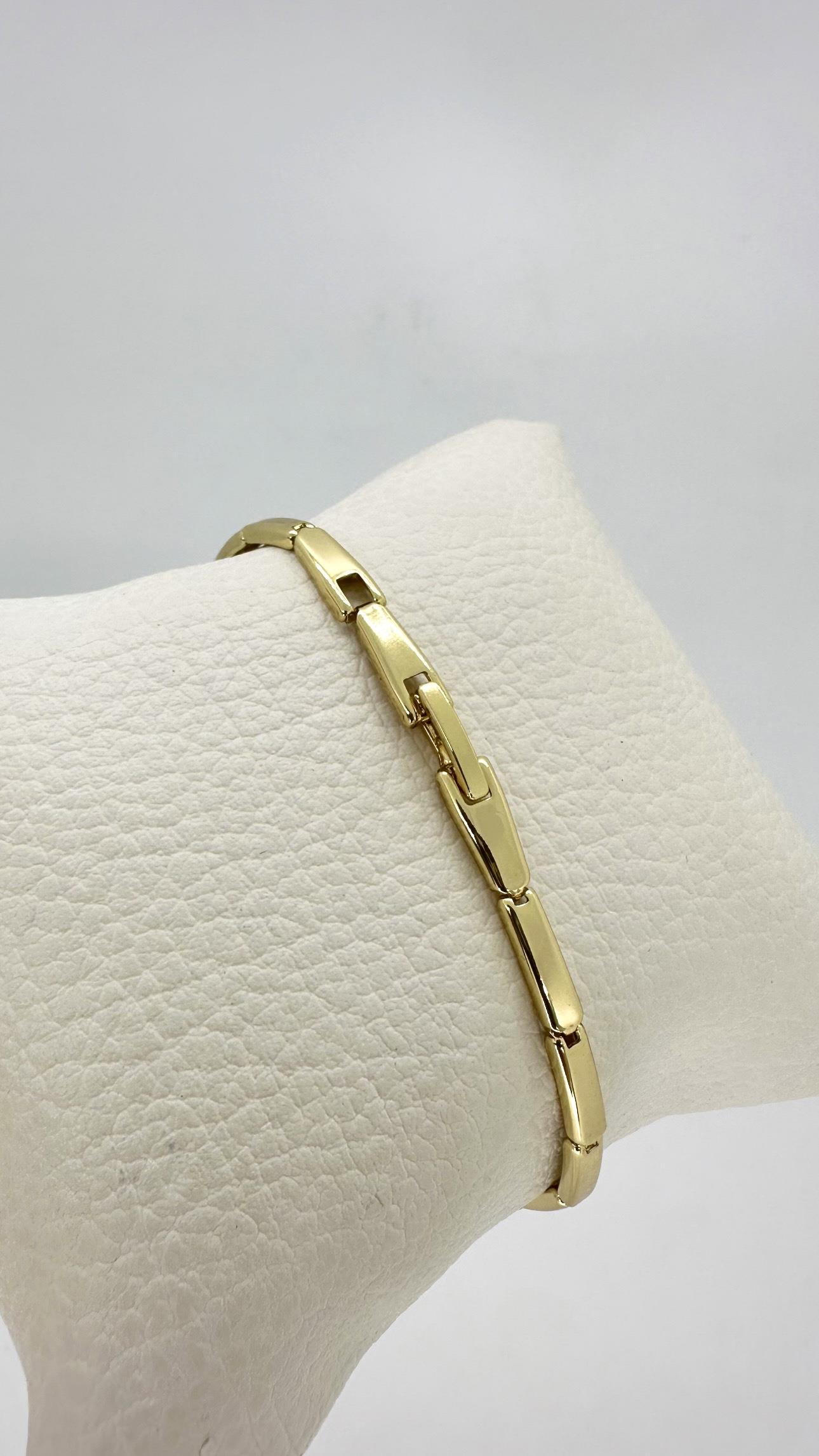 Vip 14 K Zirkon Taşlı Kare Bileklik