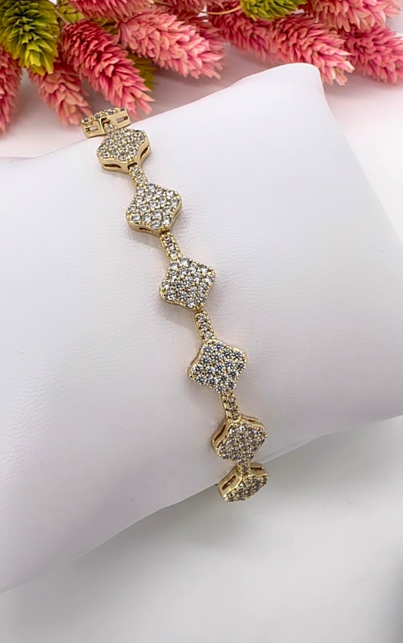 Vip Gold Taşlı Yonca Bileklik