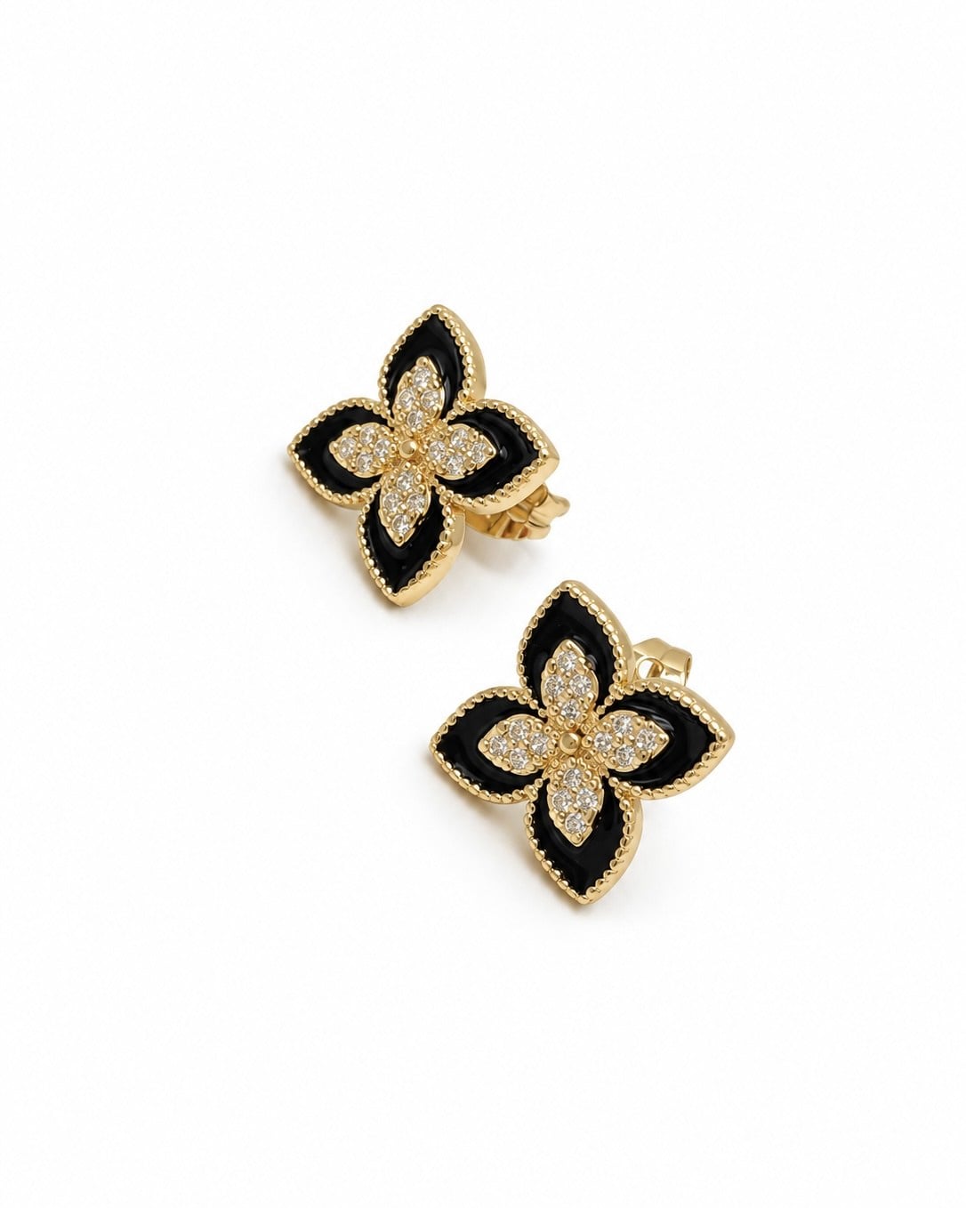 Vp 14 K Altın Kaplama Taşlı Black Yonca Model Küpe