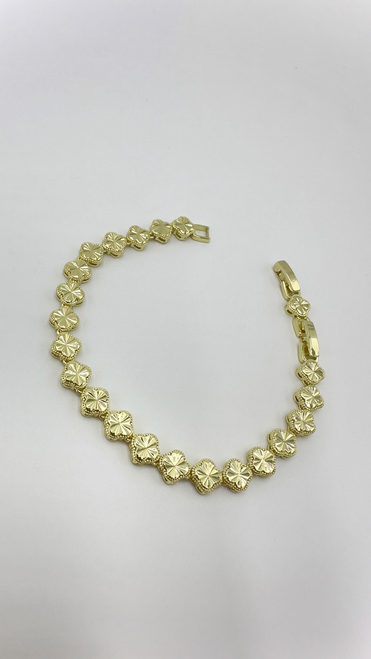 Vp 14 K Gold Yonca Model Bileklik