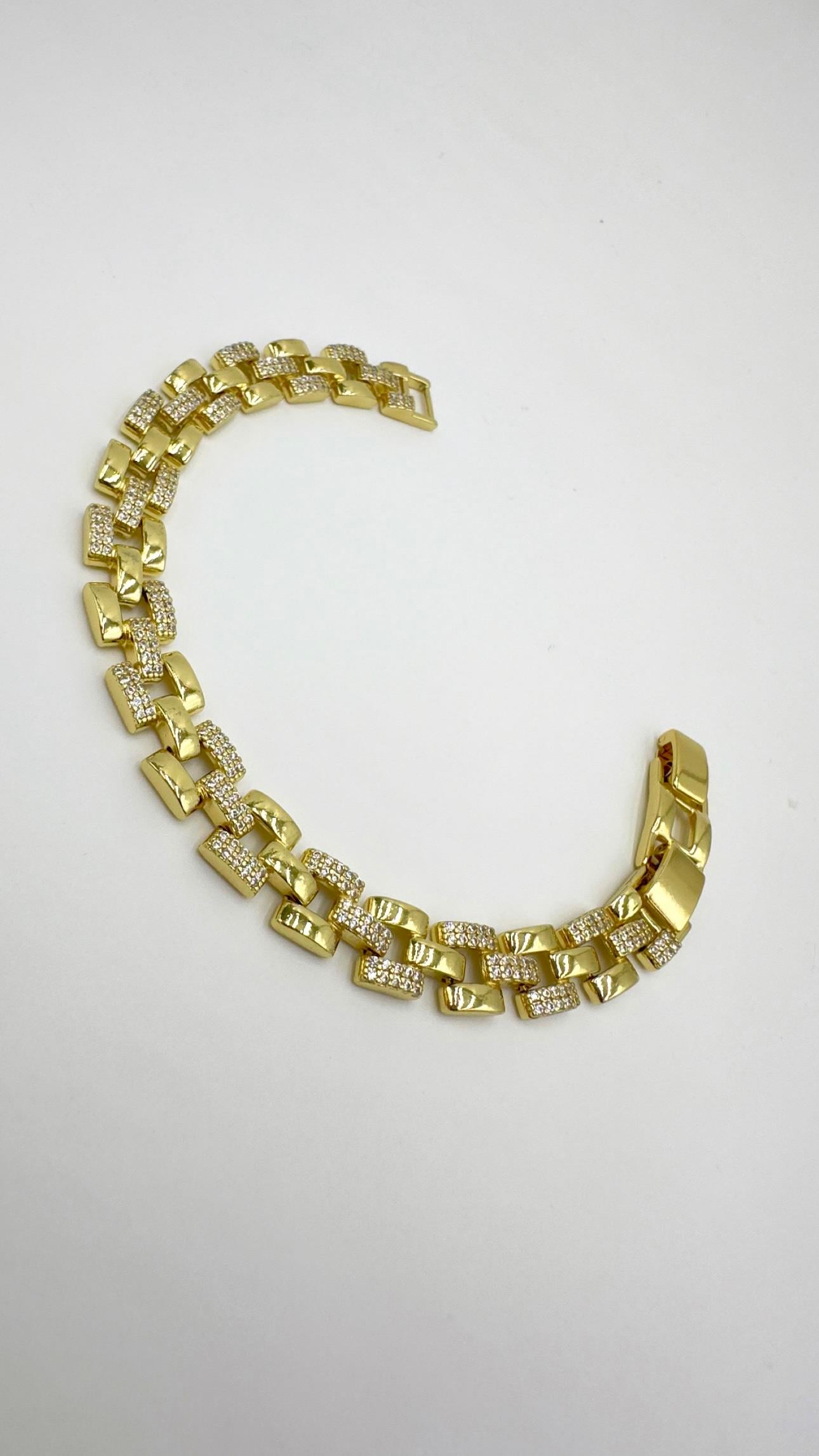 Vp 14 K Kare Taşlı Bileklik