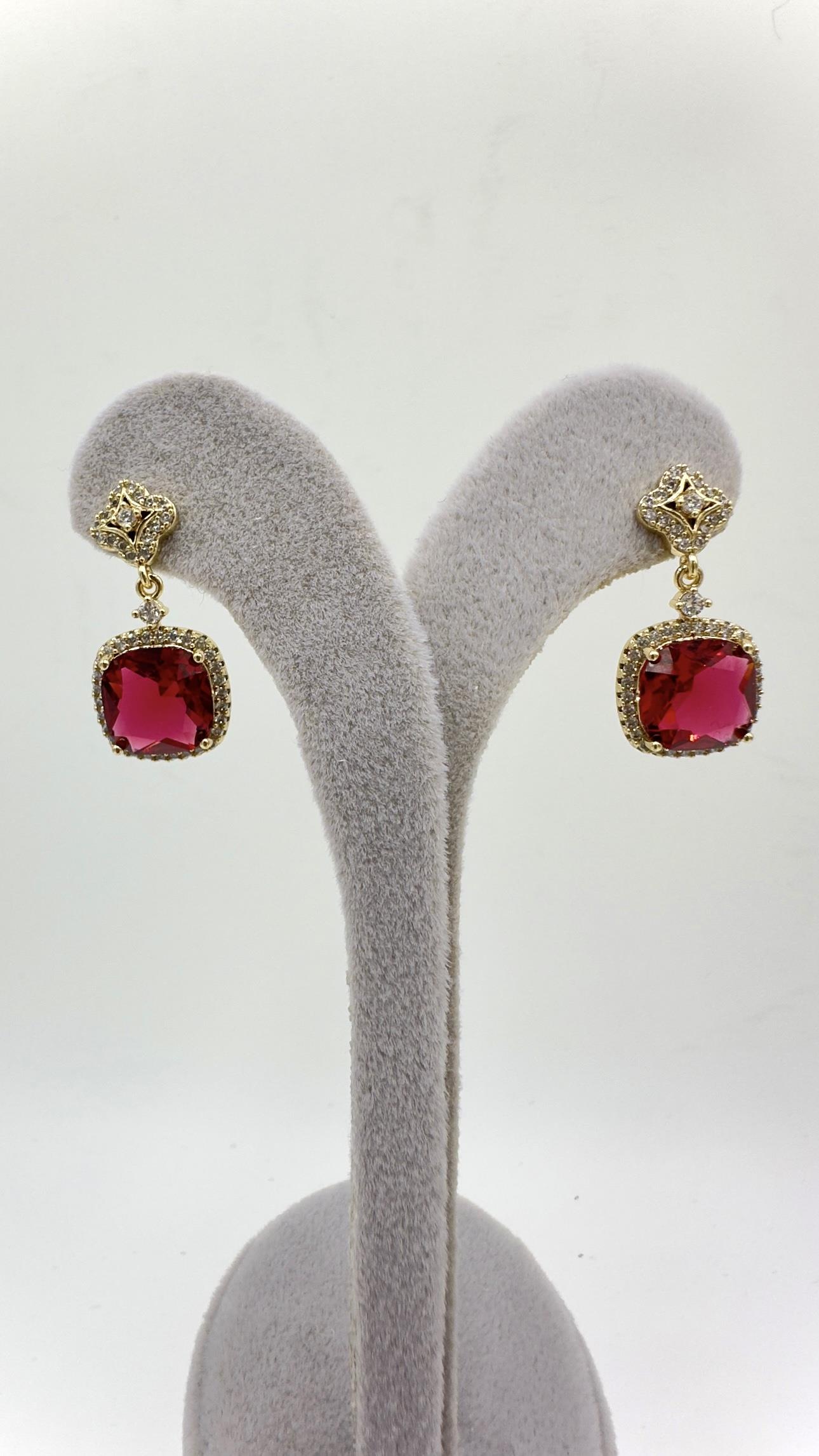 Vp 14 K Kırmızı Baget Salantılı Model Küpe