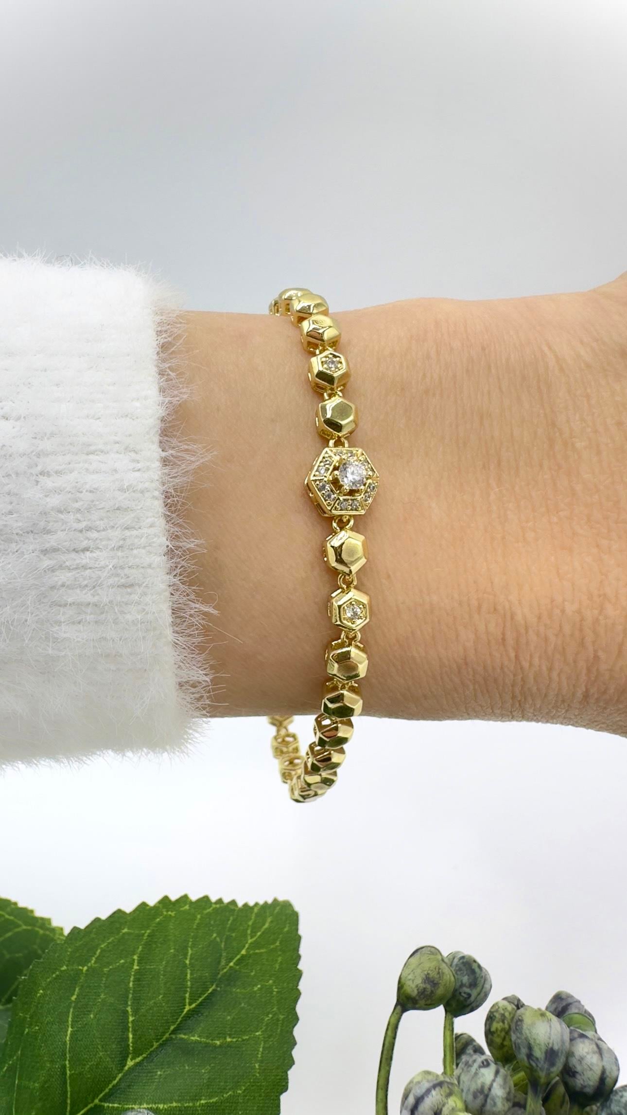 Vp 14 K Petek Tek Taş Model Bileklik