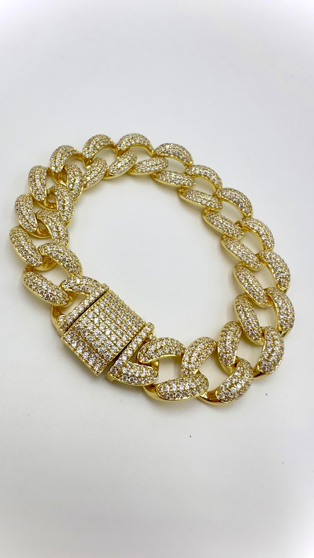 Vp 14 K Taşlı Cuban Model Bileklik