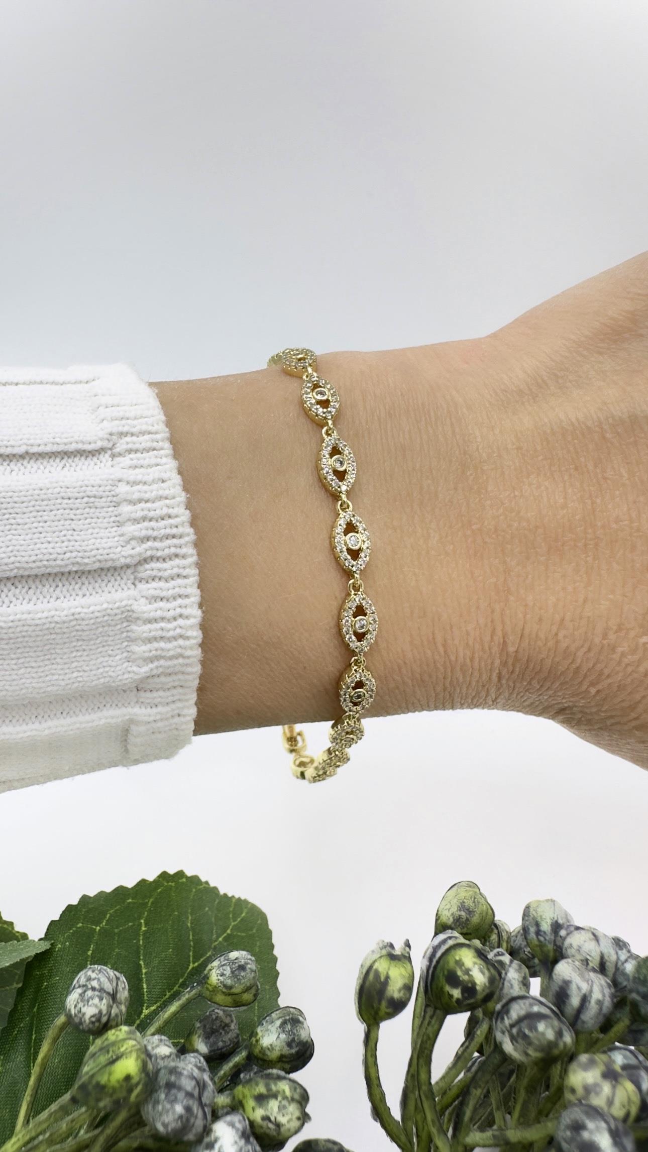 Vp 14 K Taşlı Altın Kaplama Göz Bileklik