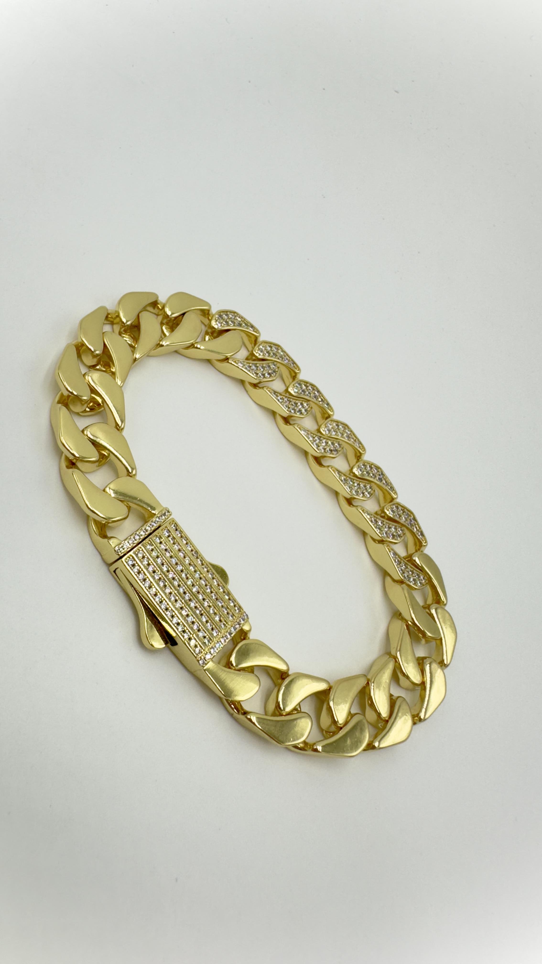 Vp 14 K Taşlı Küba Model Bileklik