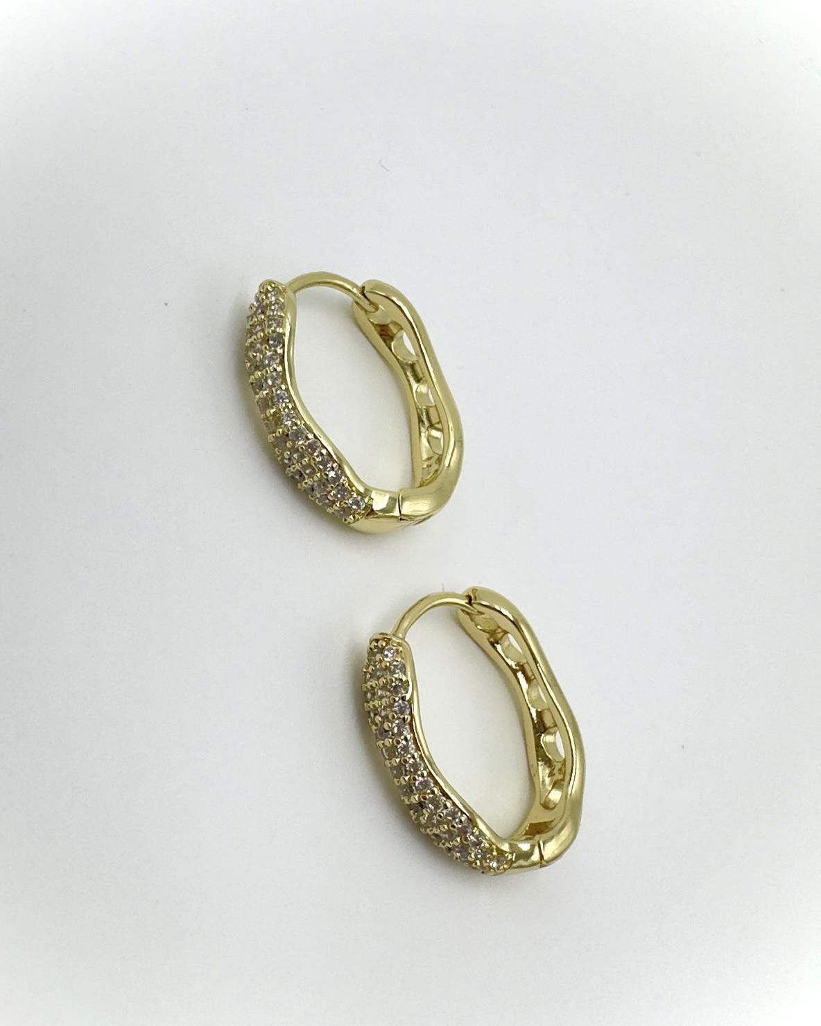 Vp 14 K Taşlı Oval Model Küpe