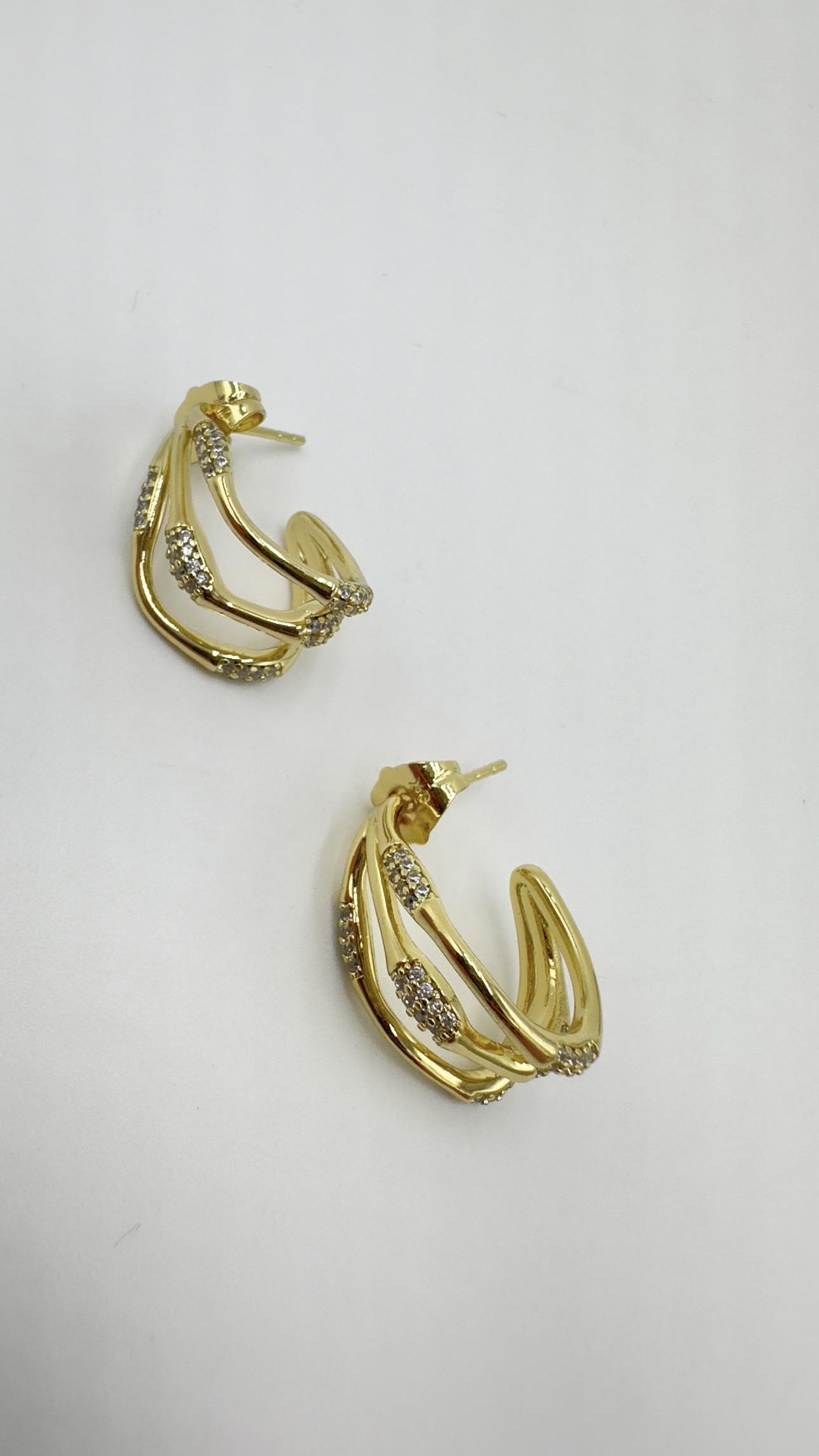 Vp 14 K Taşlı Üçlü Tek Model Küpe