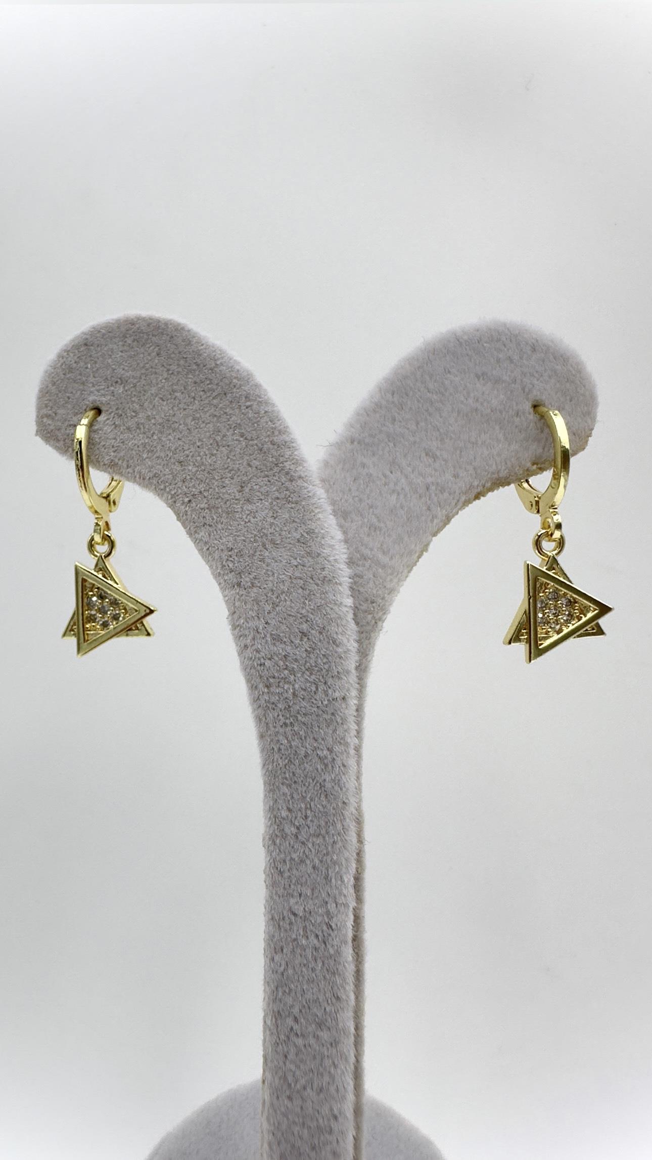 Vp 14 K Üçgen Model Küpe