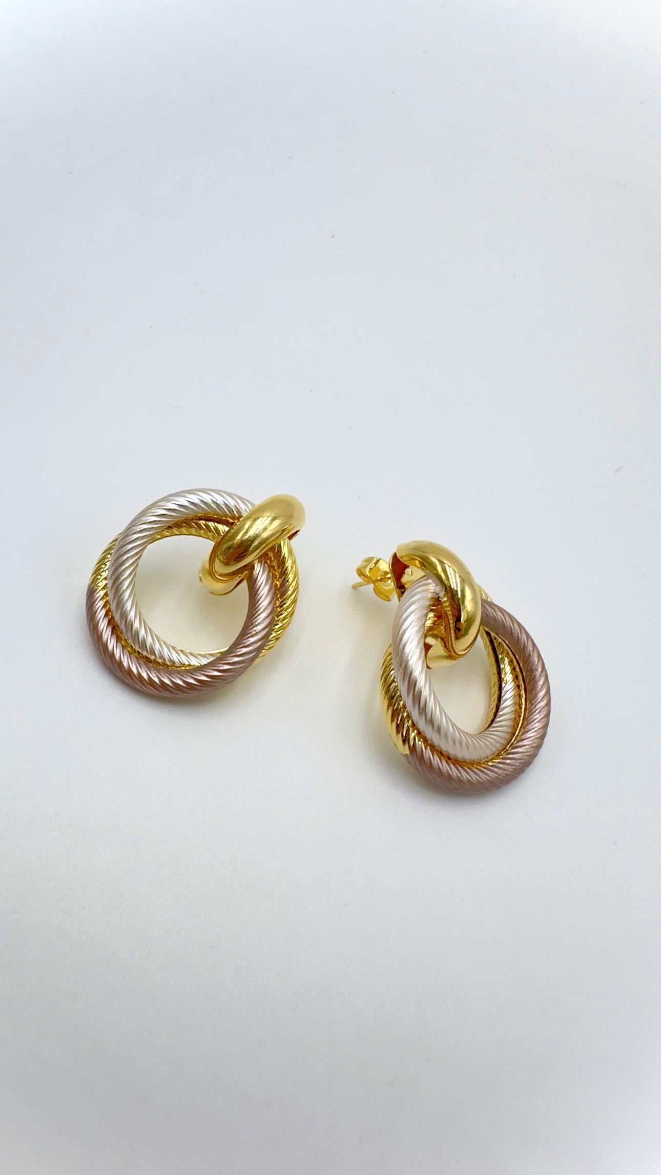 Vp 3 Renkli Halka Geçme Model Küpe