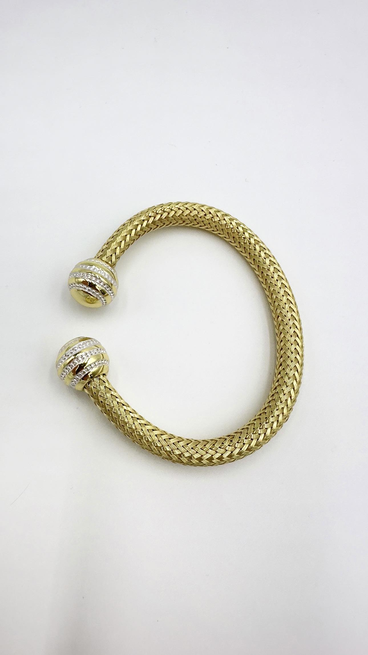 Top Detaylı Paris Örgü Bileklik