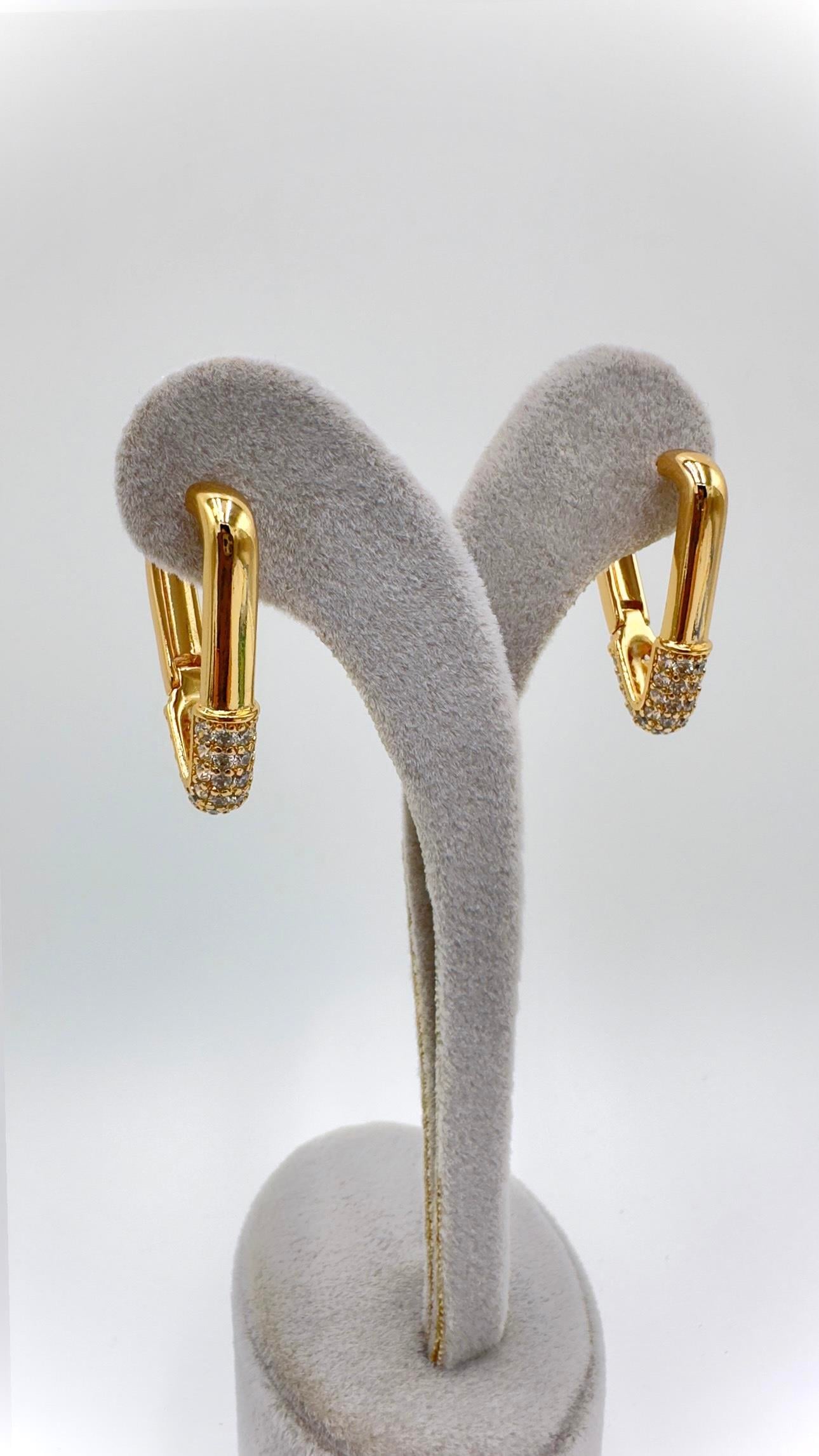Vp Rose Gold Üçgen Model Küpe